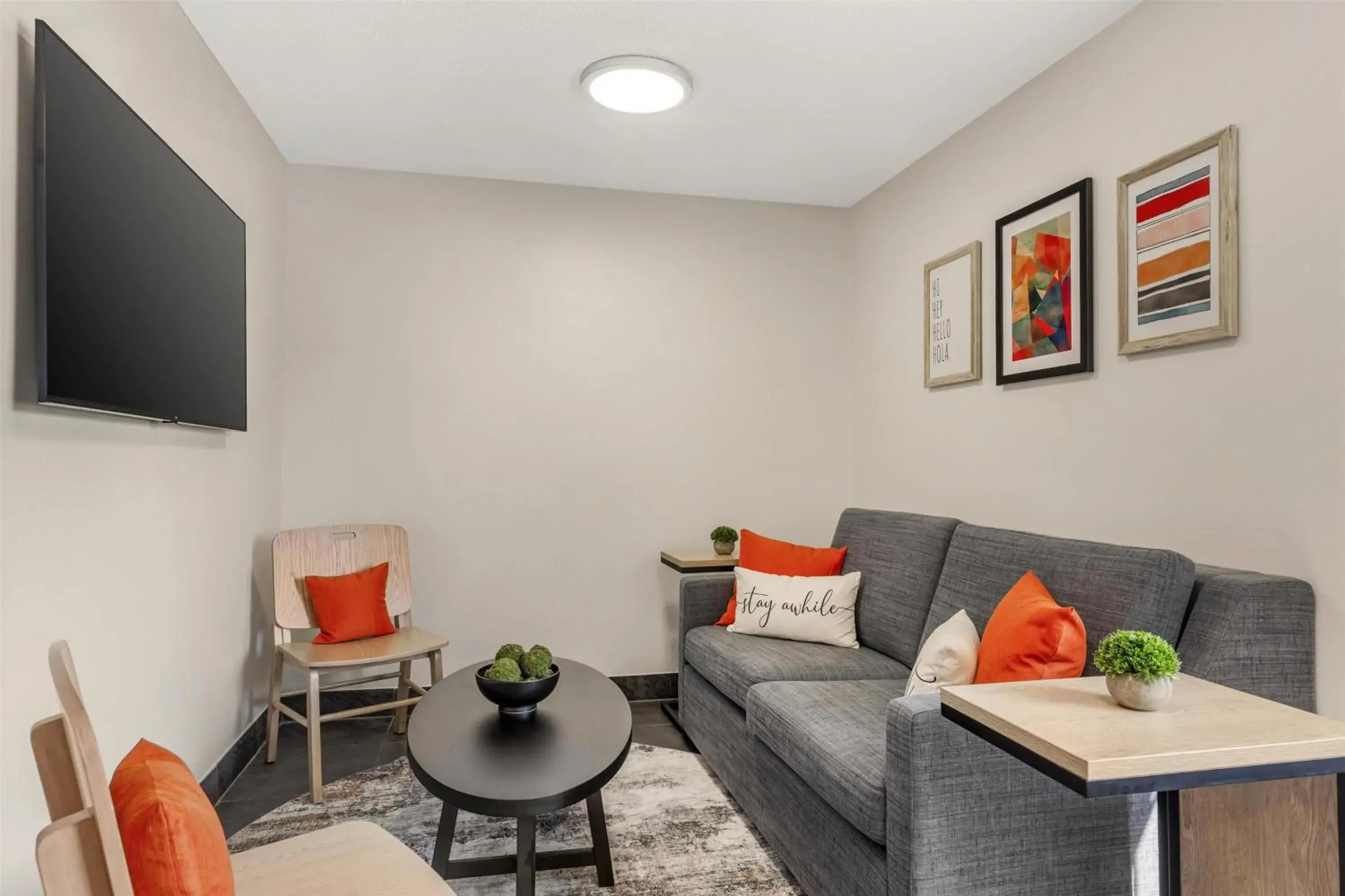 Lobby or reception in Sonesta Simply Suites Boston Burlington Lobby or reception in Sonesta Simply Suites Boston Burlington