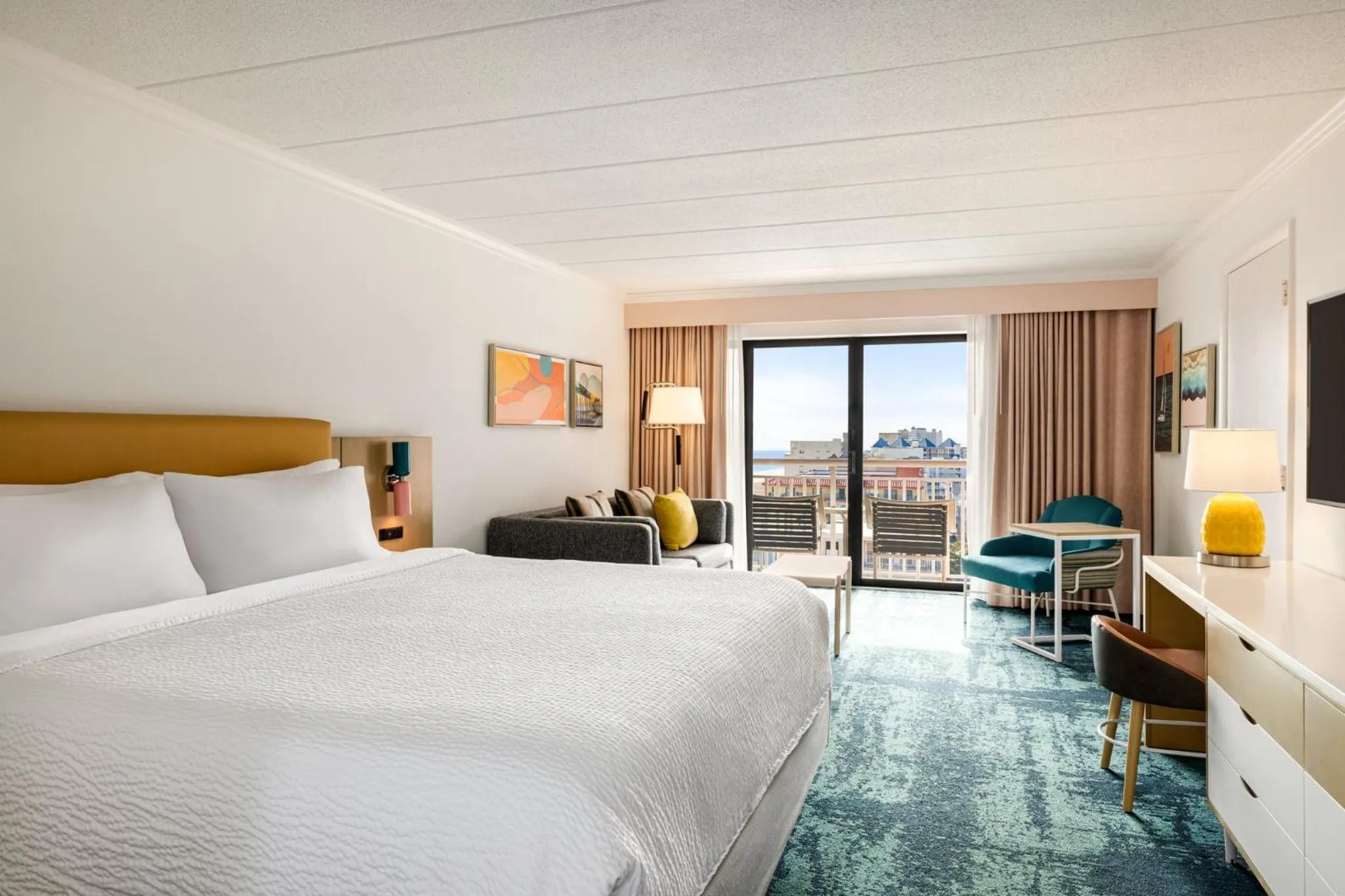 Photo of the whole room, Bed in Holiday Inn Ocean City by IHG