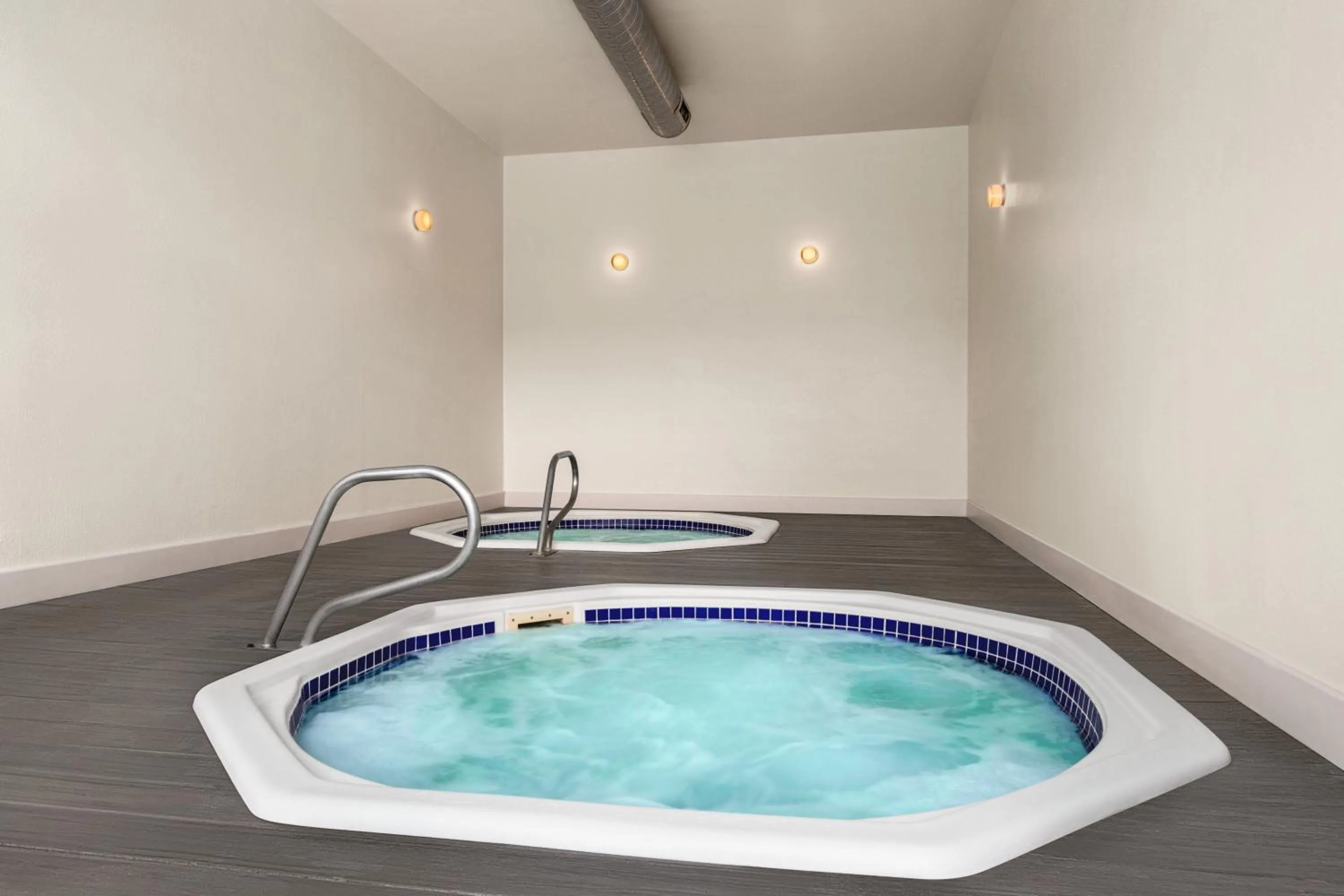 Hot Tub in Holiday Inn Ocean City by IHG