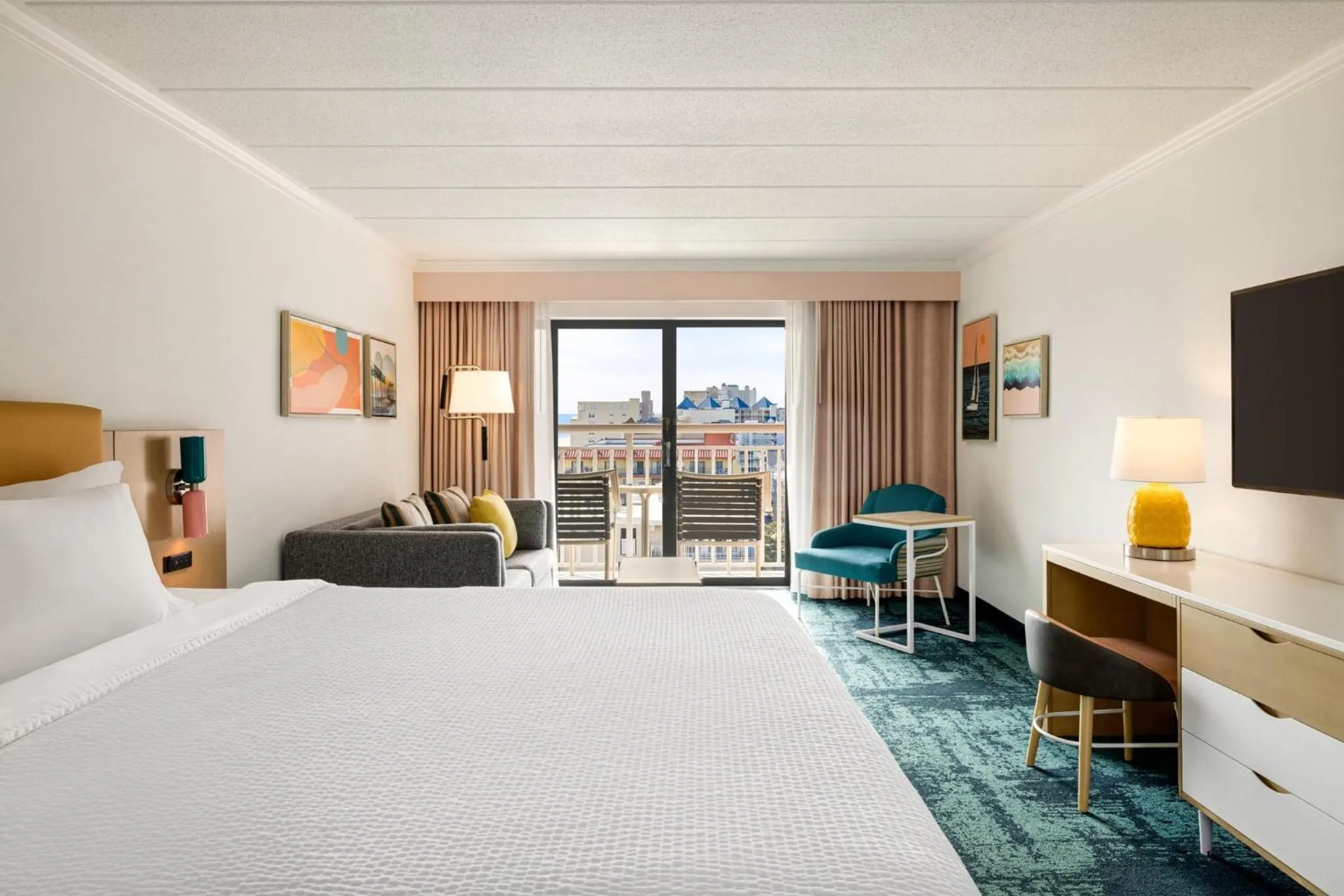 Photo of the whole room, Bed in Holiday Inn Ocean City by IHG