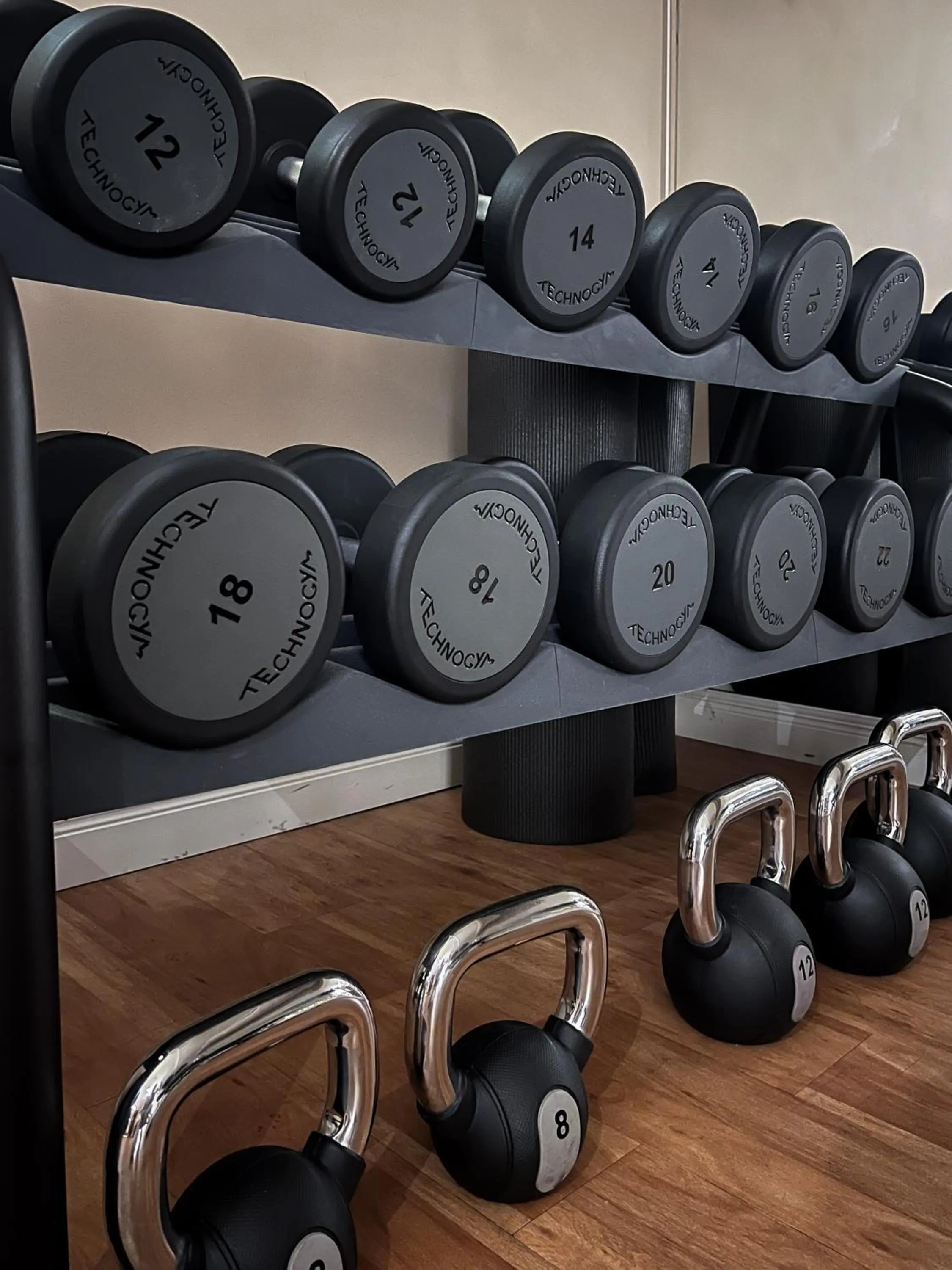 ADELANTE Boutique Hotel