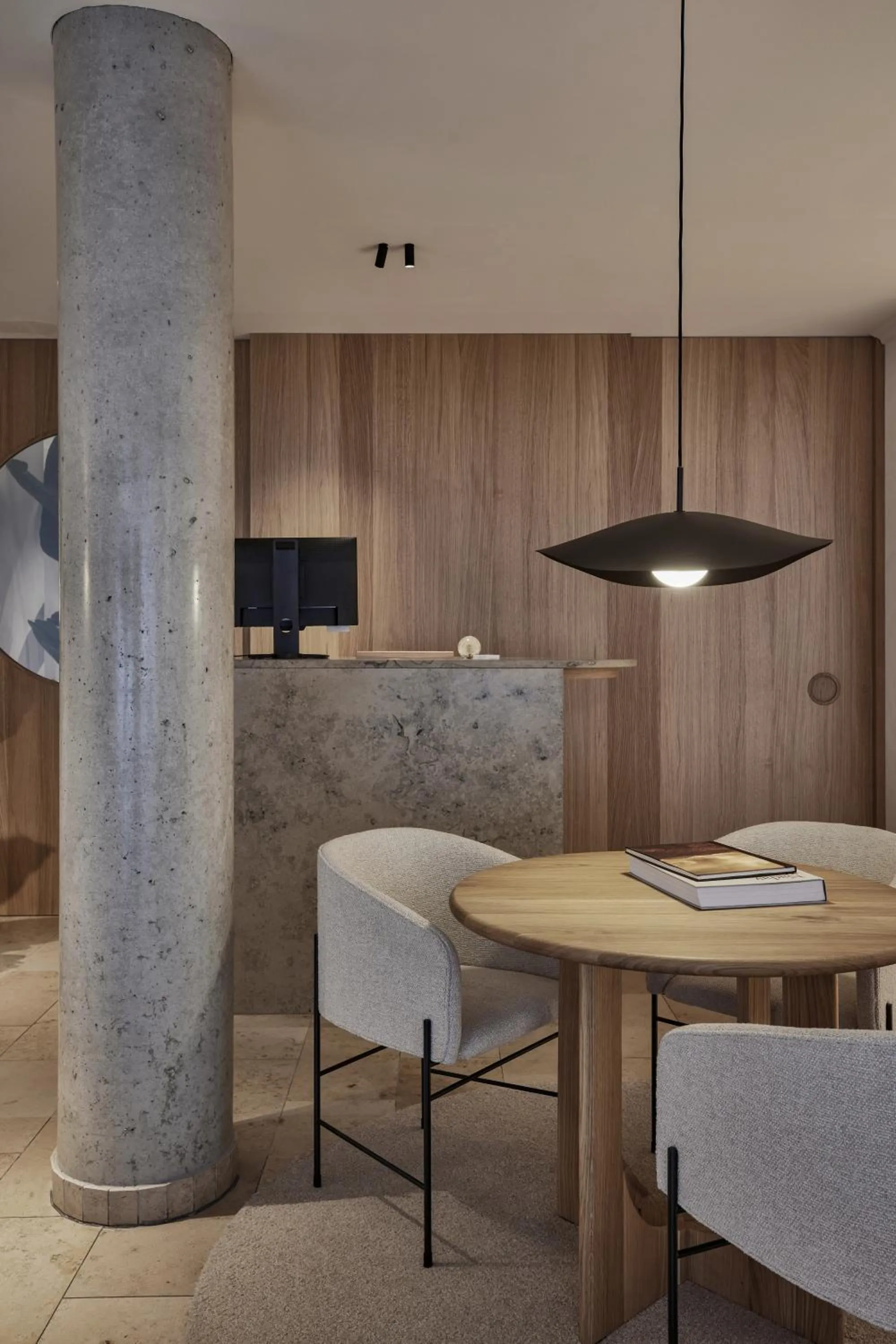 ADELANTE Boutique Hotel