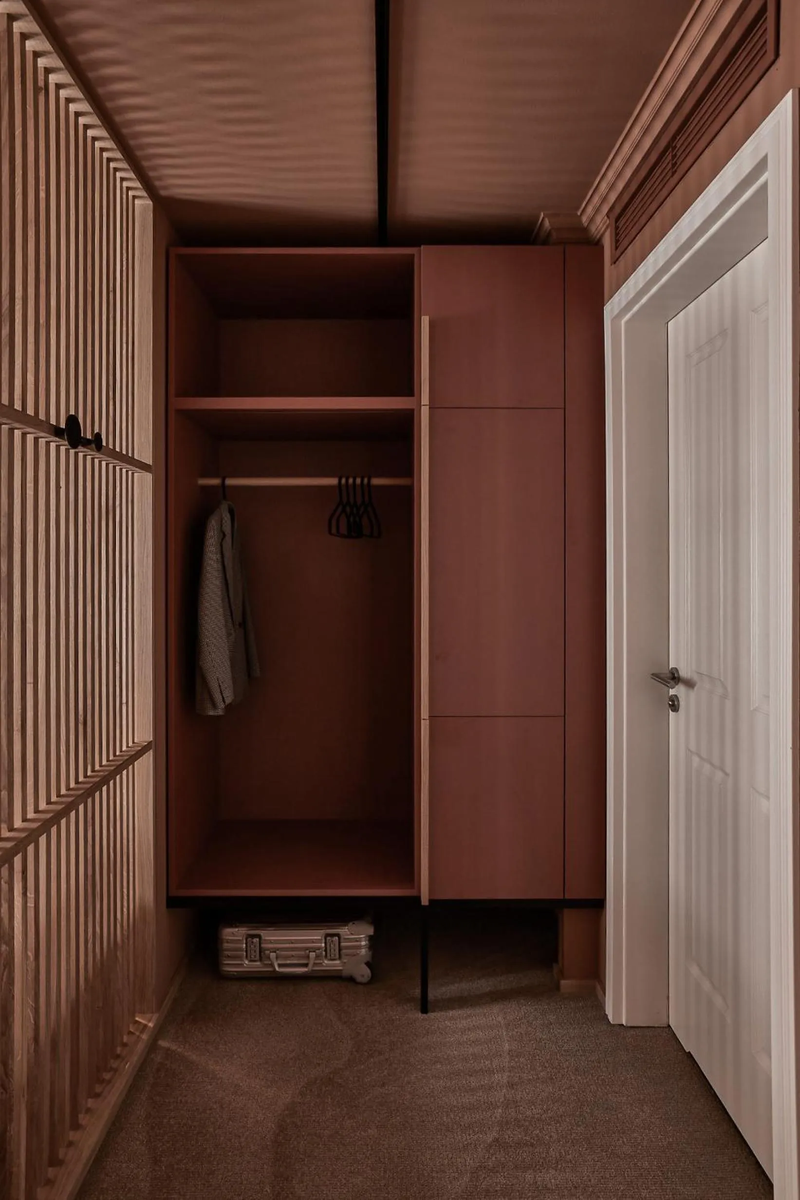 ADELANTE Boutique Hotel