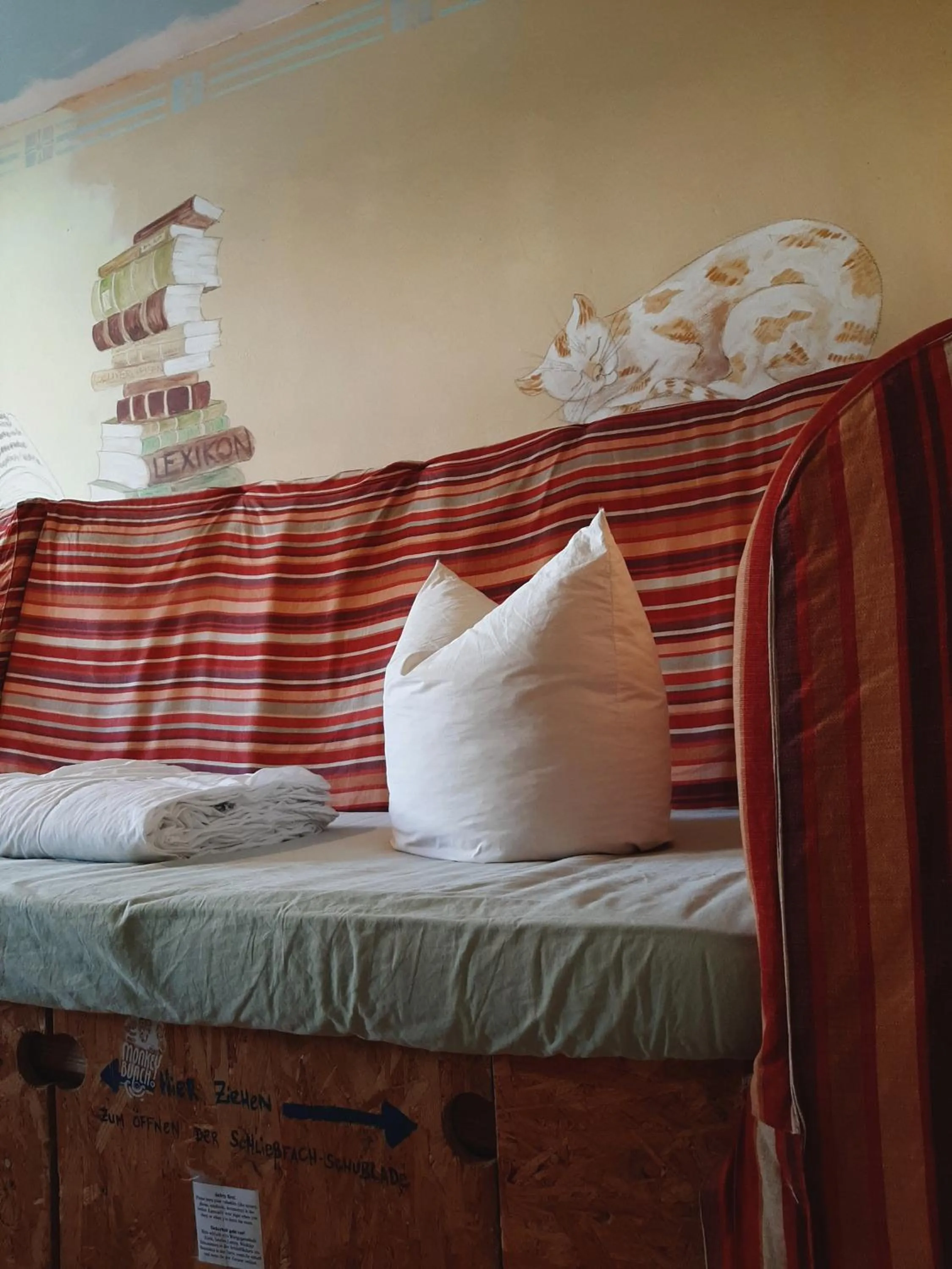 Bed in Hostel Lollis Homestay Dresden