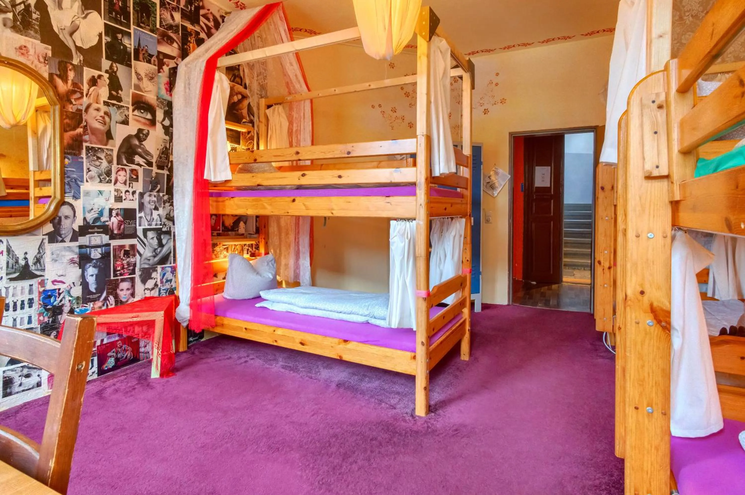 Photo of the whole room, Bed in Hostel Lollis Homestay Dresden