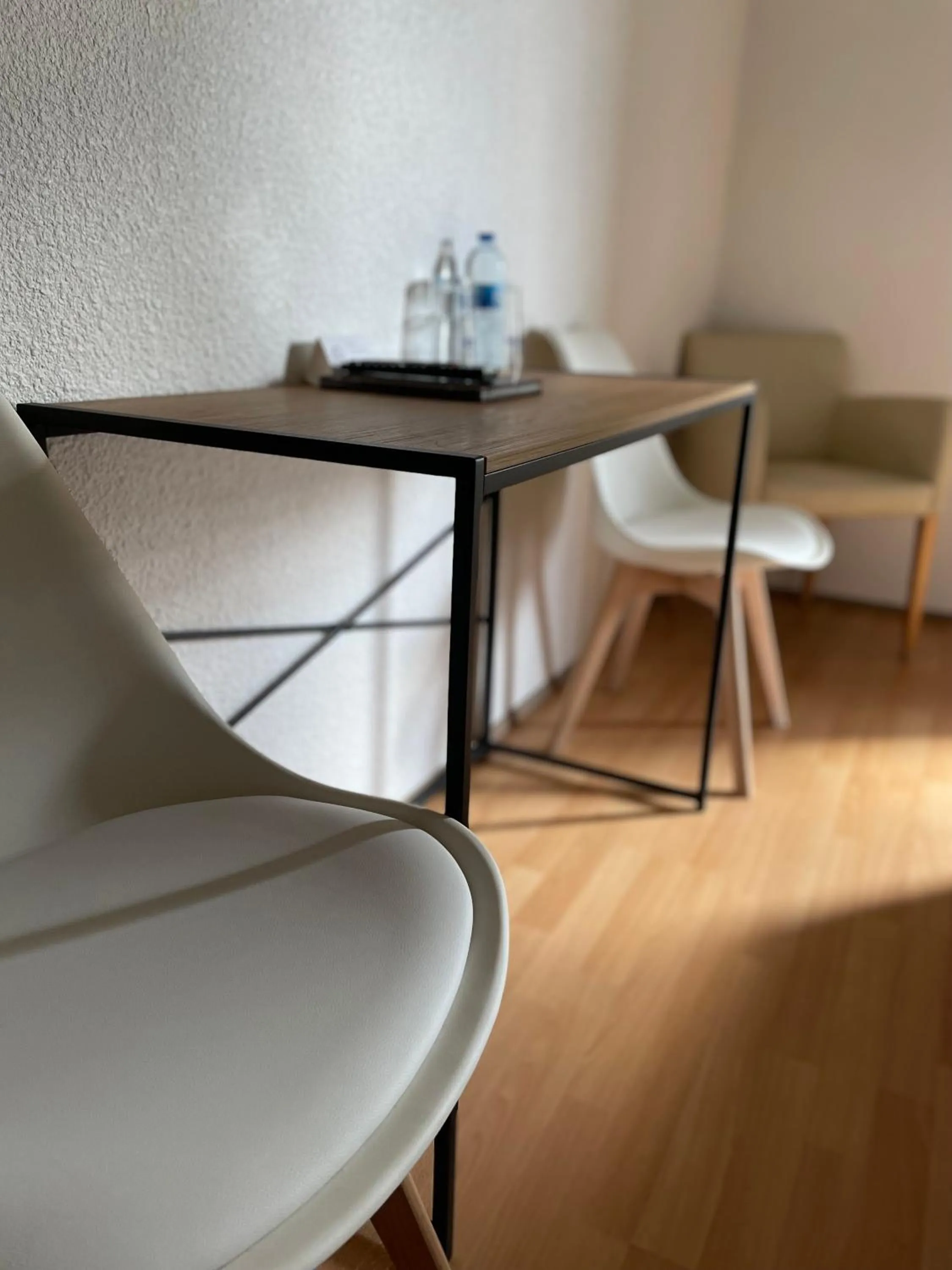 Bedroom in Hôtel Côté Sud Léman