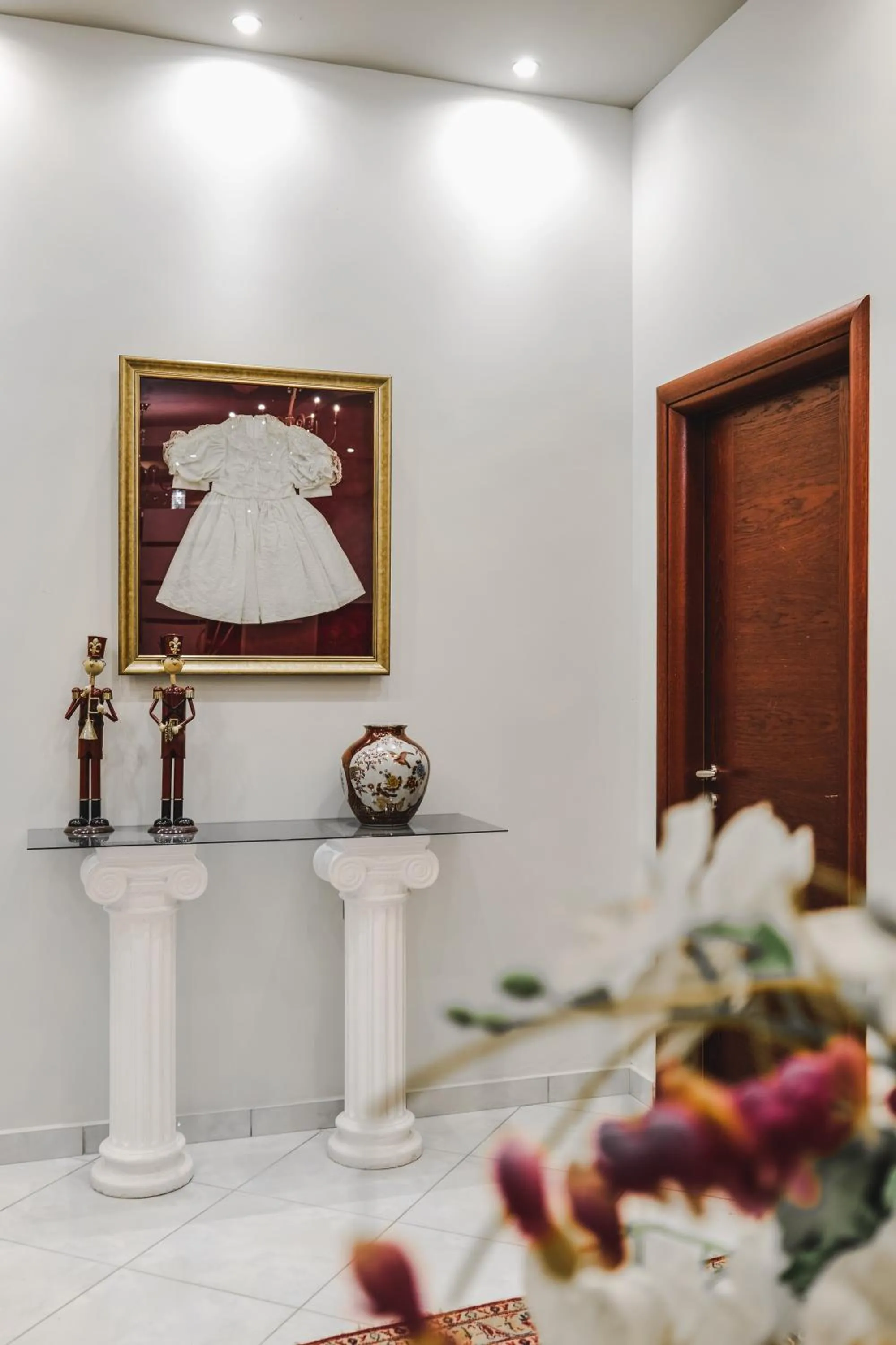 Decorative detail in Hotel Oasis