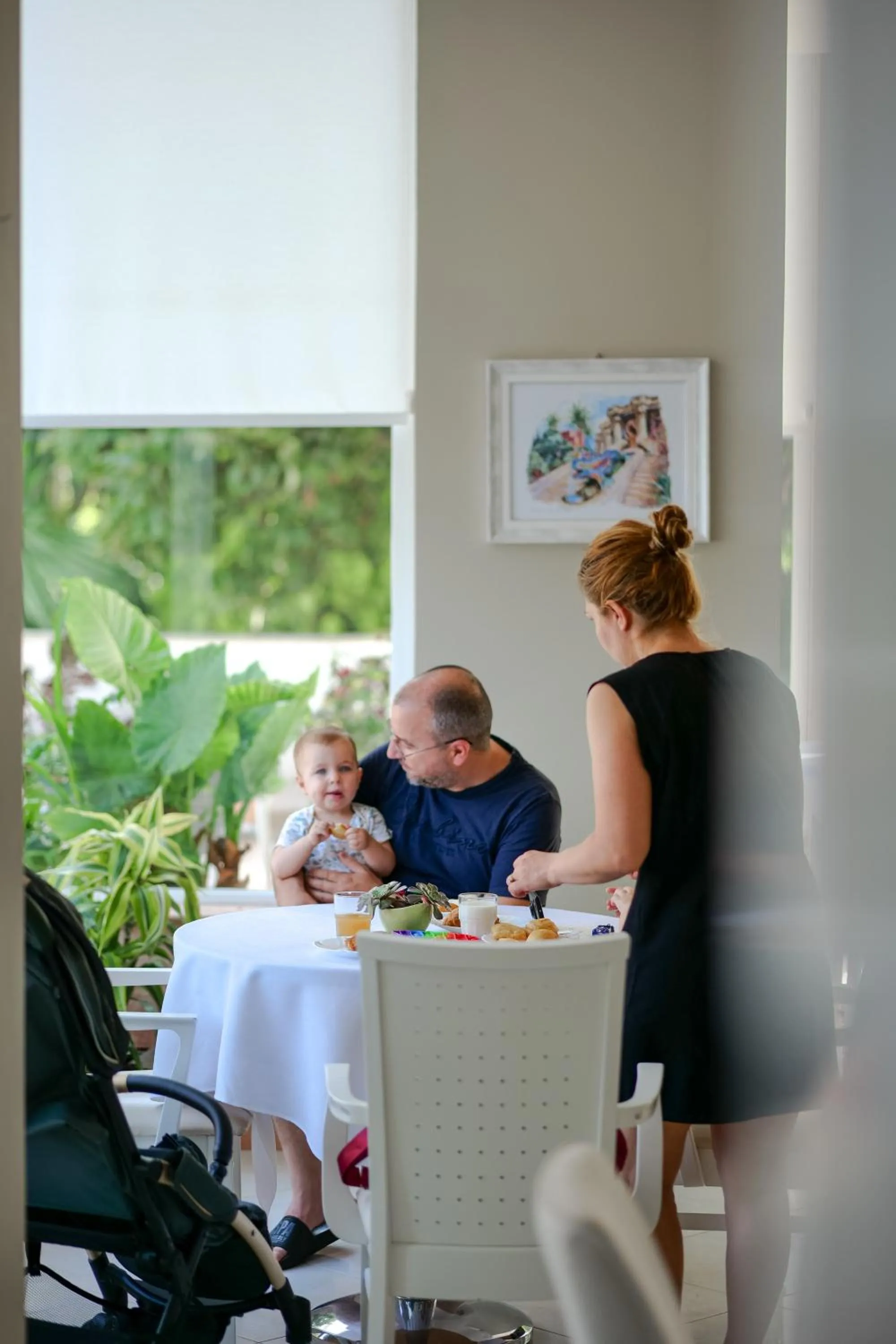 People in Hotel Oasis