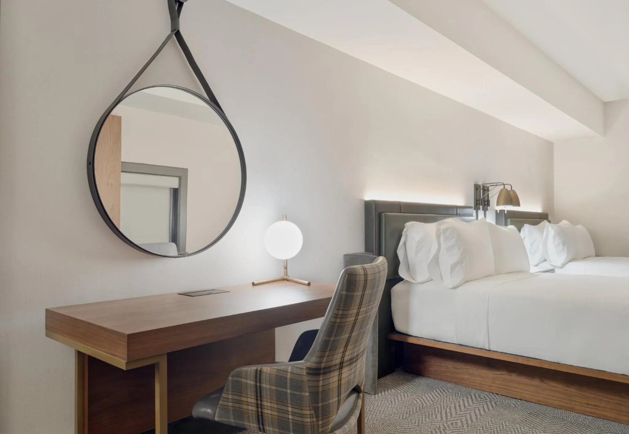 Photo of the whole room, Bed in Crowne Plaza Indianapolis-Dwtn-Union Stn by IHG