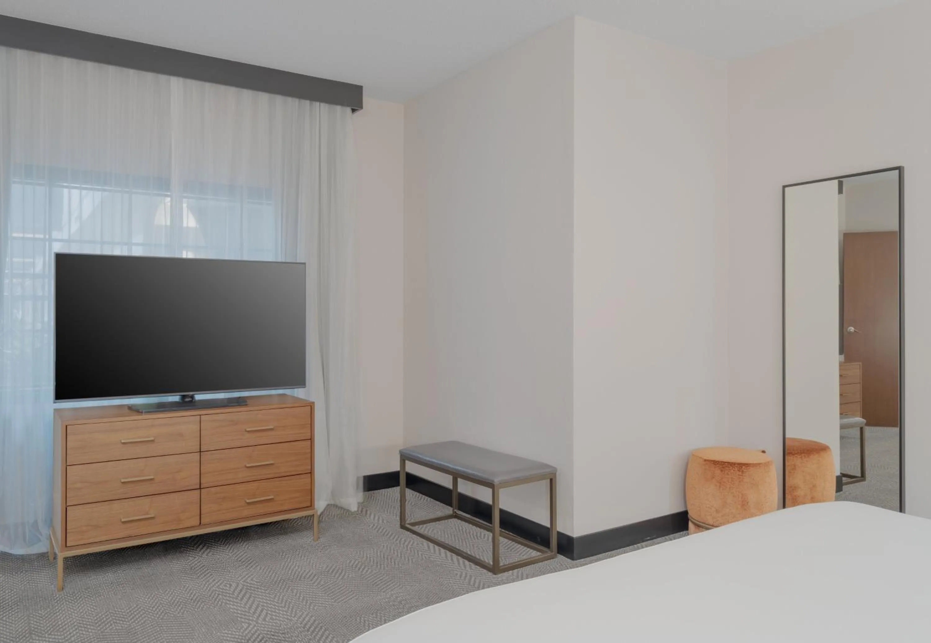 Photo of the whole room, Bed in Crowne Plaza Indianapolis-Dwtn-Union Stn by IHG