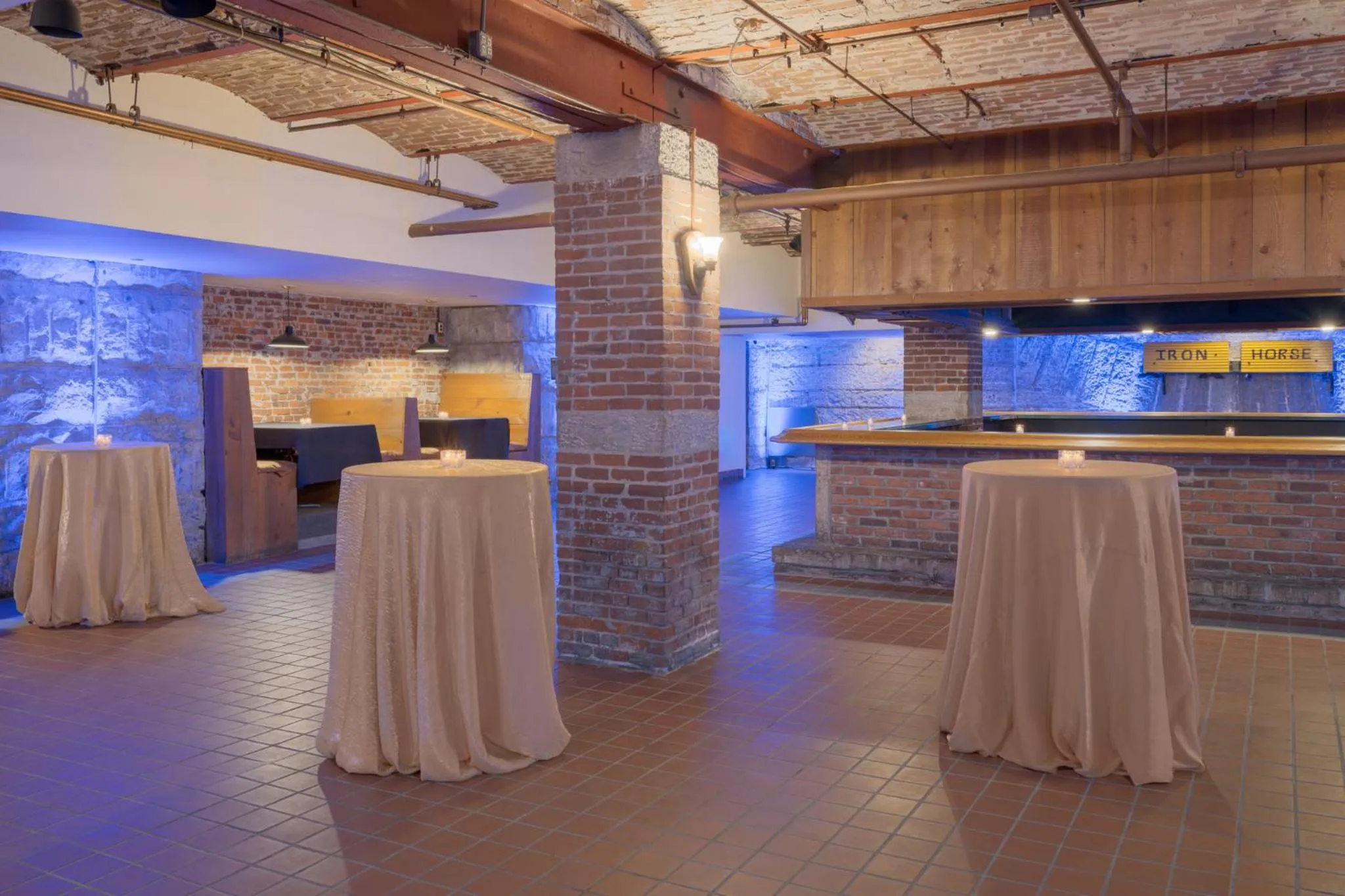 Restaurant/places to eat in Crowne Plaza Indianapolis-Dwtn-Union Stn by IHG