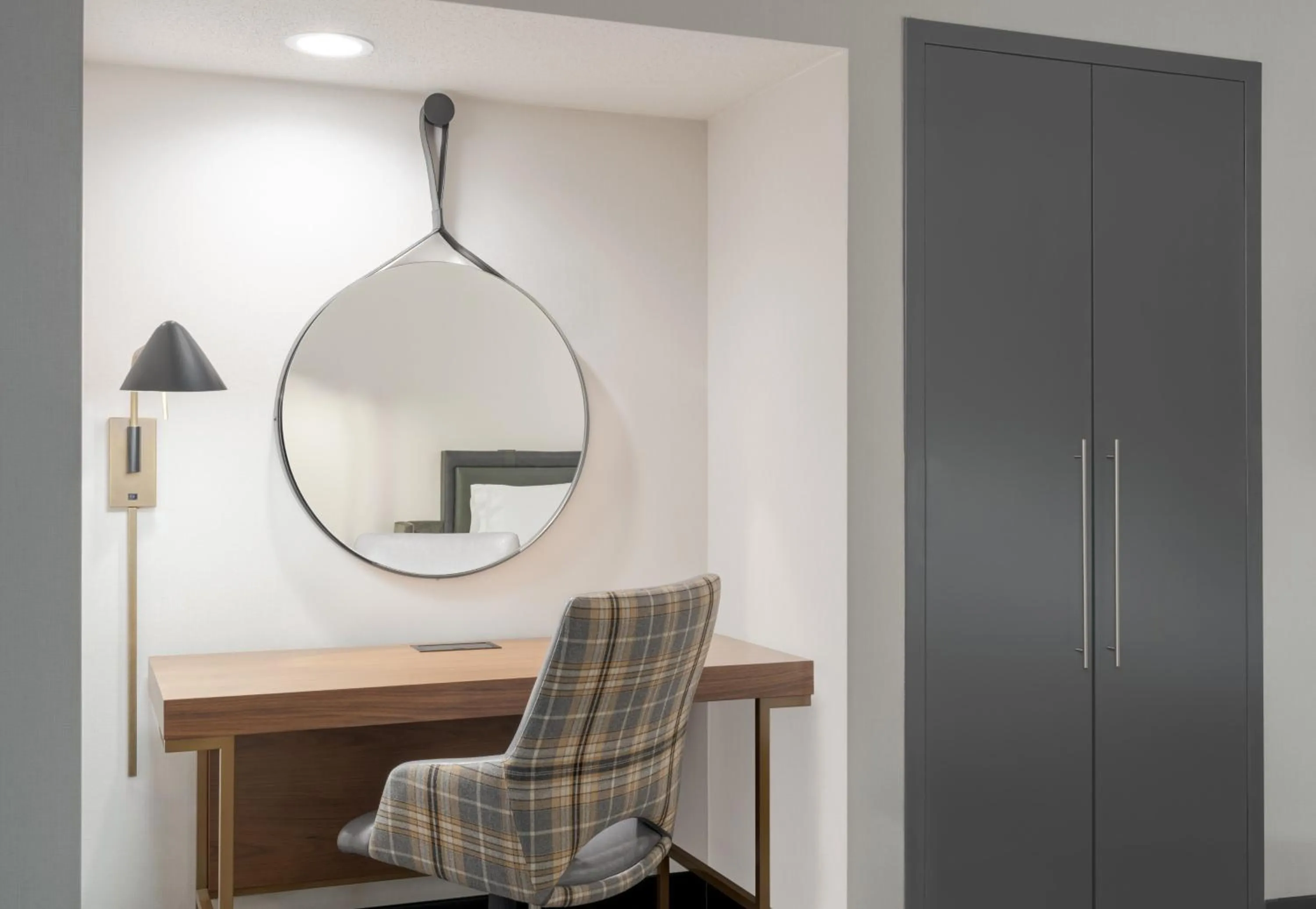 Bedroom in Crowne Plaza Indianapolis-Dwtn-Union Stn by IHG