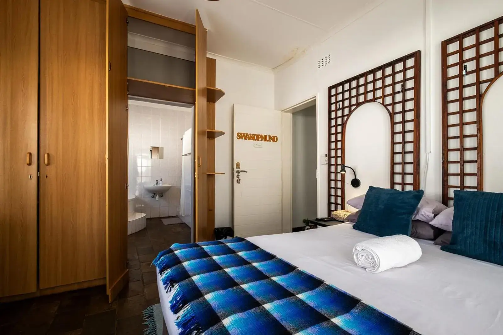 Double or Twin Room with Bathroom - single occupancy in Kate's Nest Guesthouse & Backpackers Double or Twin Room with Bathroom - single occupancy in Kate's Nest Guesthouse & Backpackers
