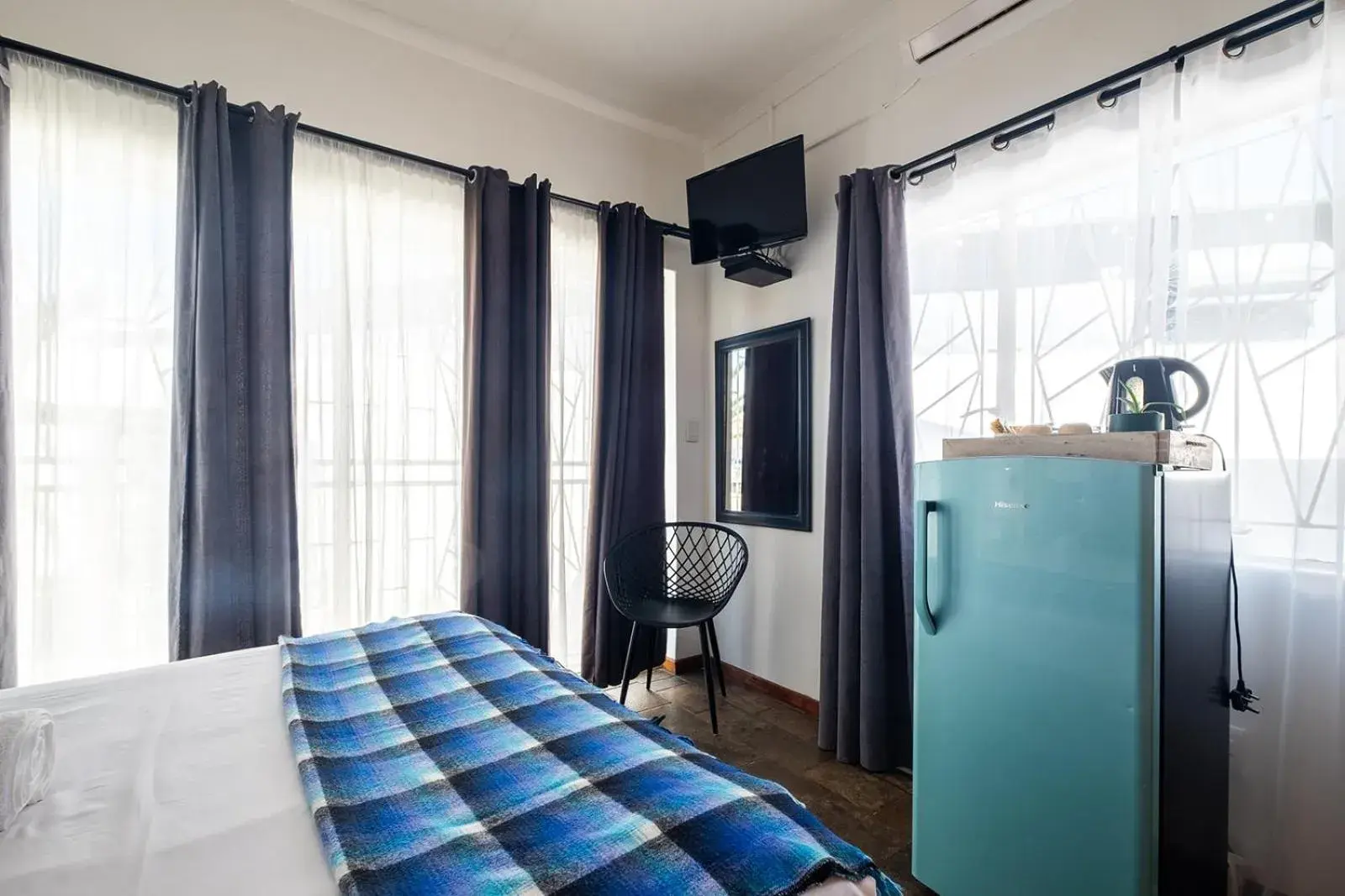 Double or Twin Room with Bathroom - single occupancy in Kate's Nest Guesthouse & Backpackers Double or Twin Room with Bathroom - single occupancy in Kate's Nest Guesthouse & Backpackers