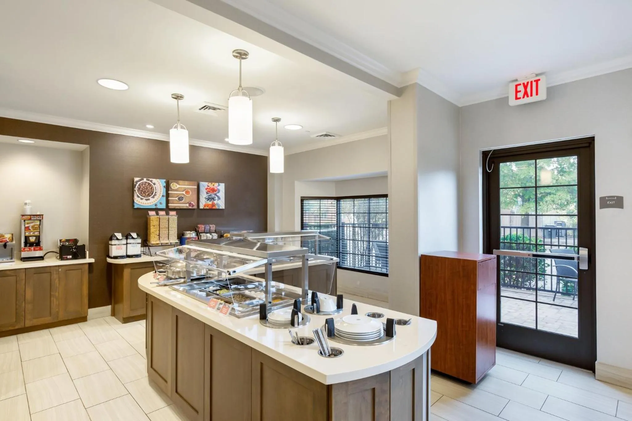 Breakfast in Staybridge Suites Chesapeake-Virginia Beach by IHG