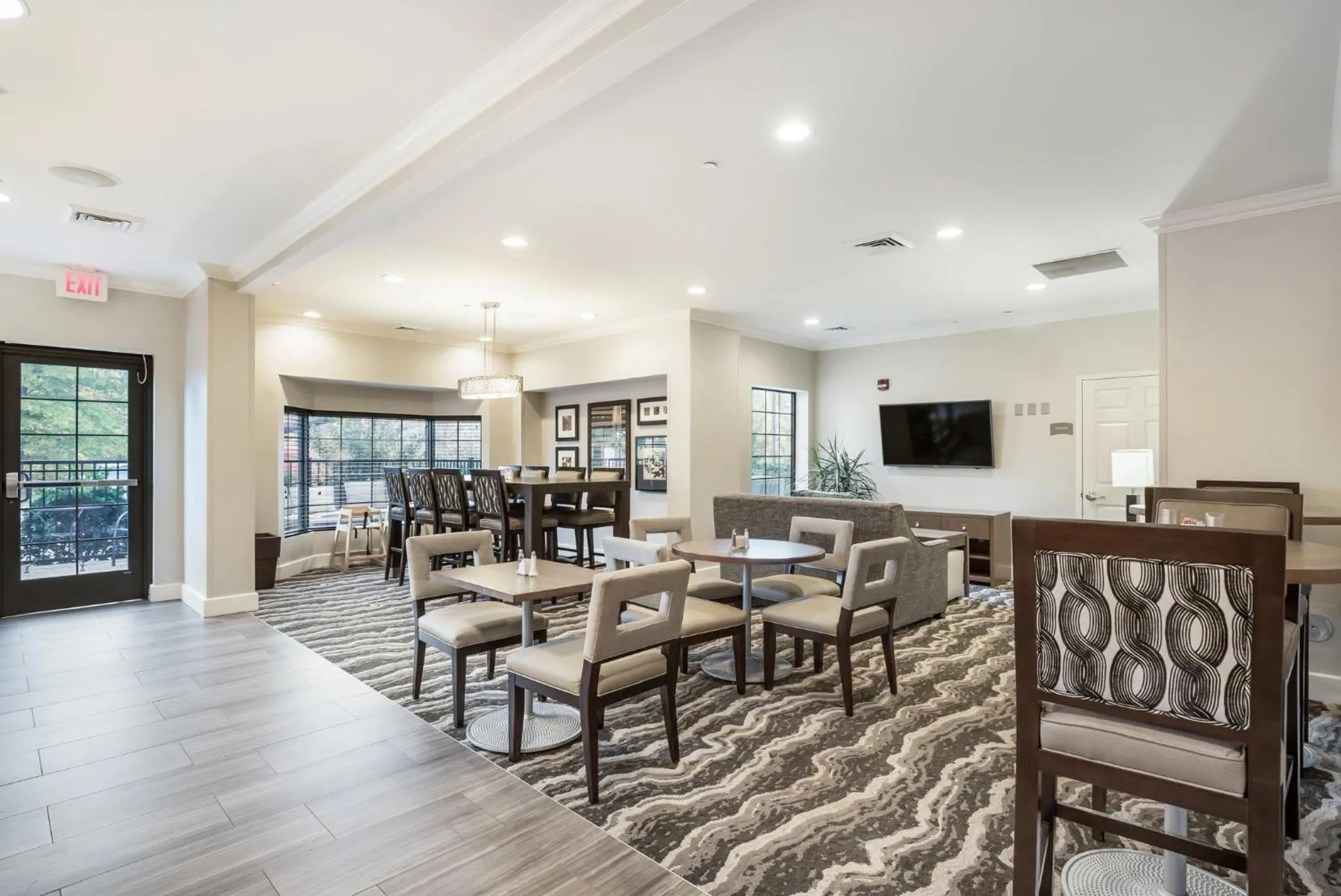 Restaurant/places to eat in Staybridge Suites Chesapeake-Virginia Beach by IHG