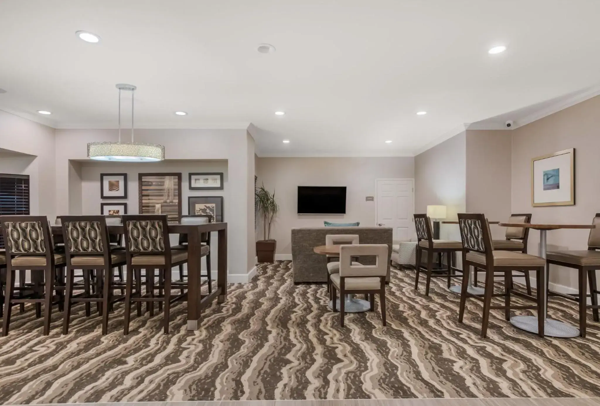 Restaurant/places to eat in Staybridge Suites Chesapeake-Virginia Beach by IHG Restaurant/places to eat in Staybridge Suites Chesapeake-Virginia Beach by IHG