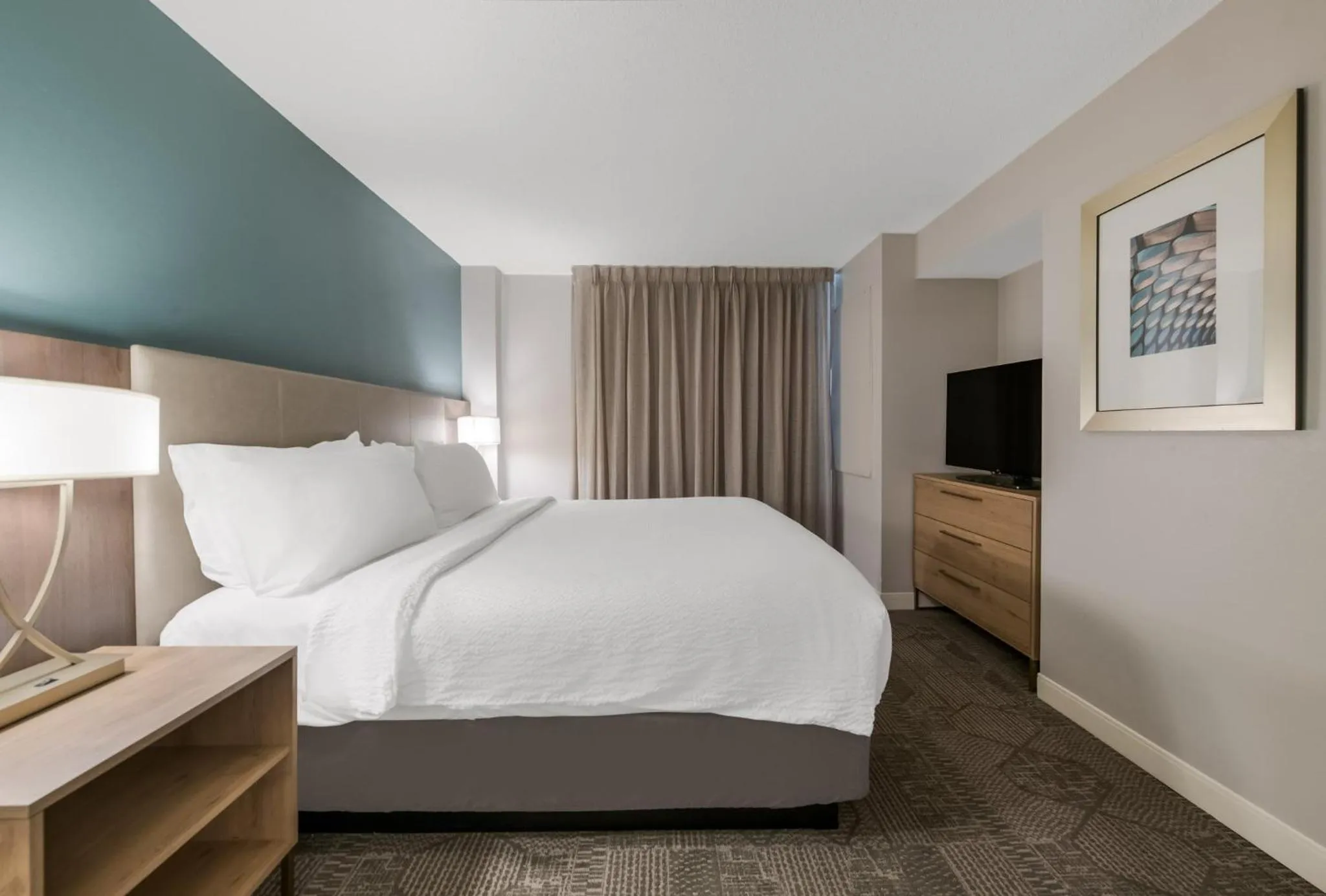 Photo of the whole room, Bed in Staybridge Suites Chesapeake-Virginia Beach by IHG