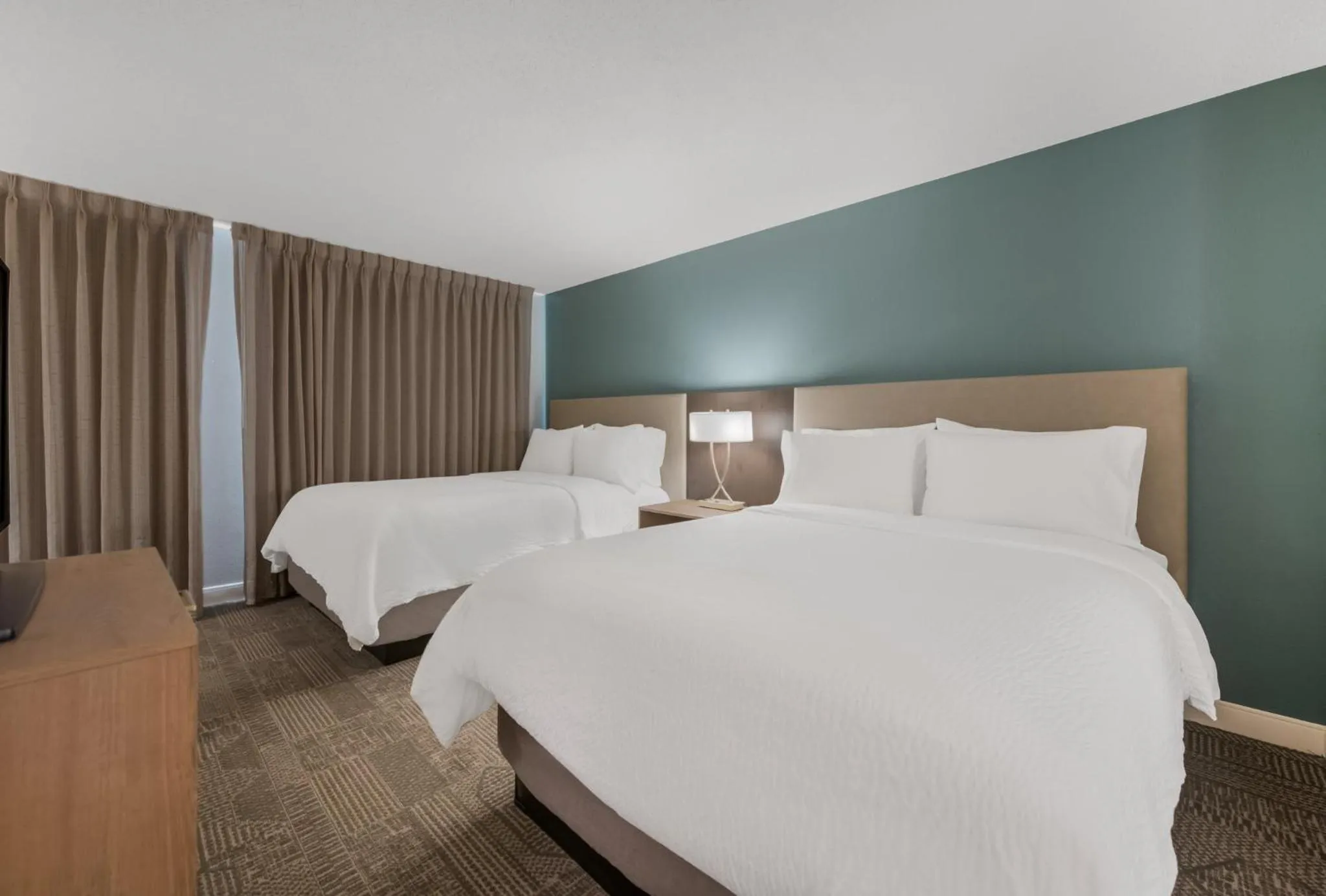 Photo of the whole room, Bed in Staybridge Suites Chesapeake-Virginia Beach by IHG