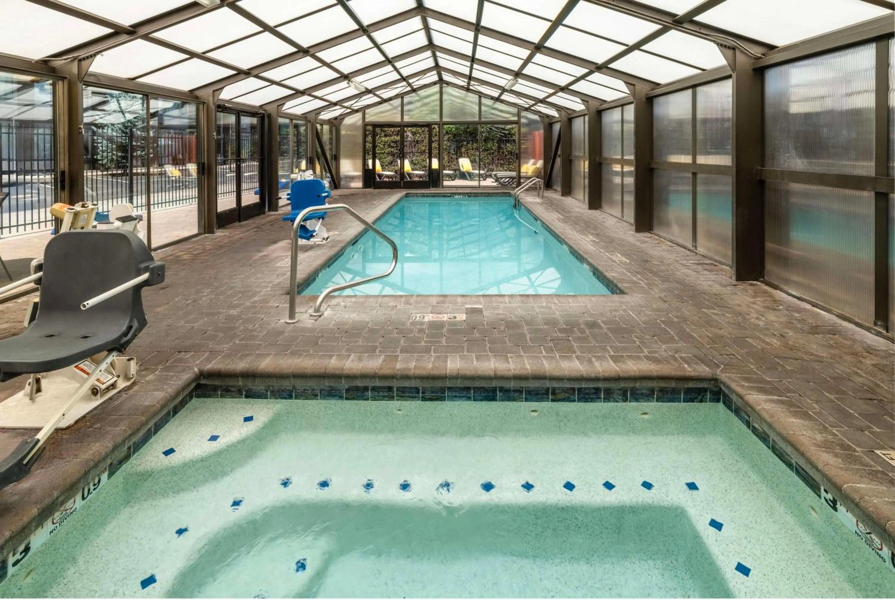 Hot Tub in Best Western Pony Soldier Inn & Suites