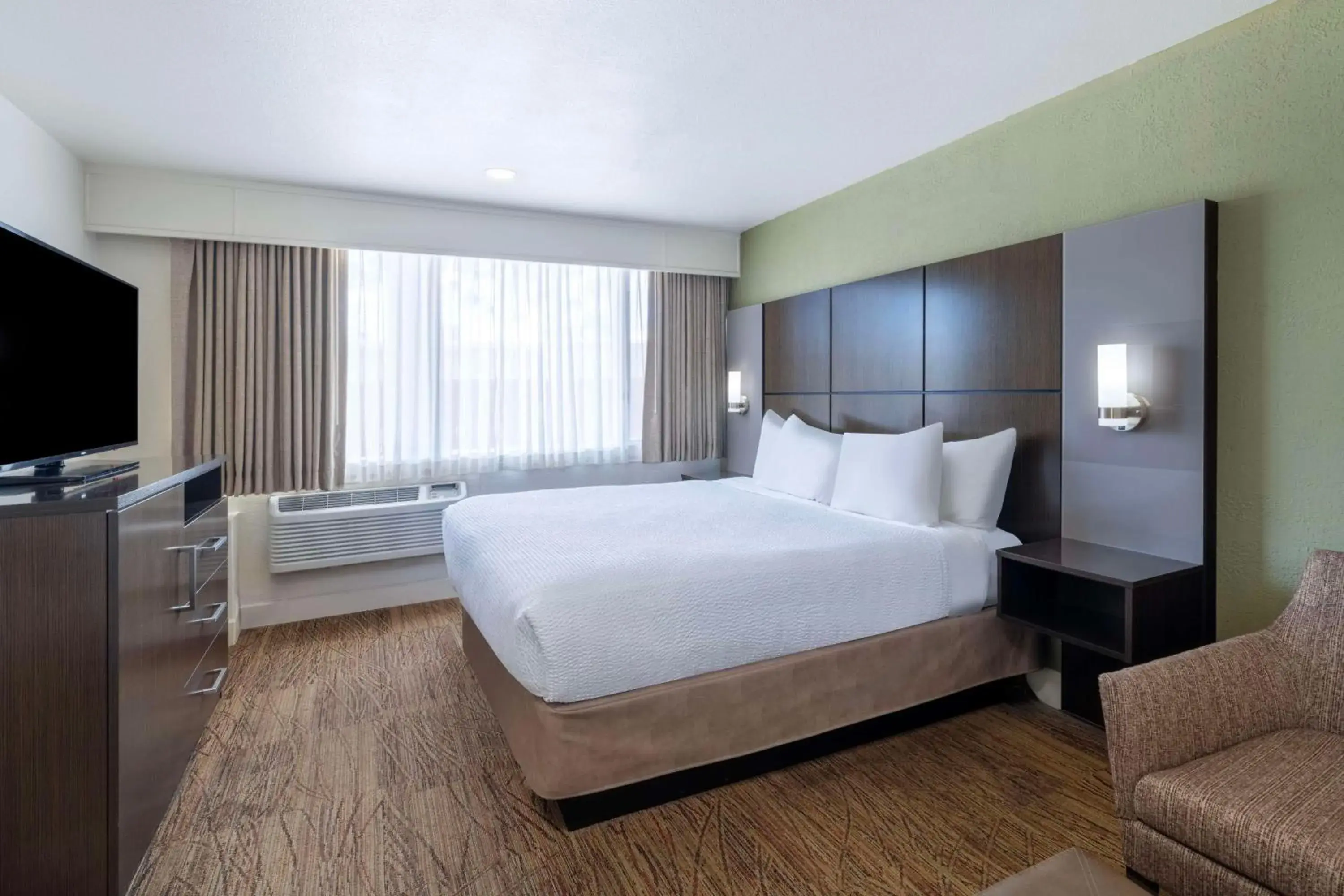 Queen Suite - Disability Access in Best Western Pony Soldier Inn & Suites Queen Suite - Disability Access in Best Western Pony Soldier Inn & Suites