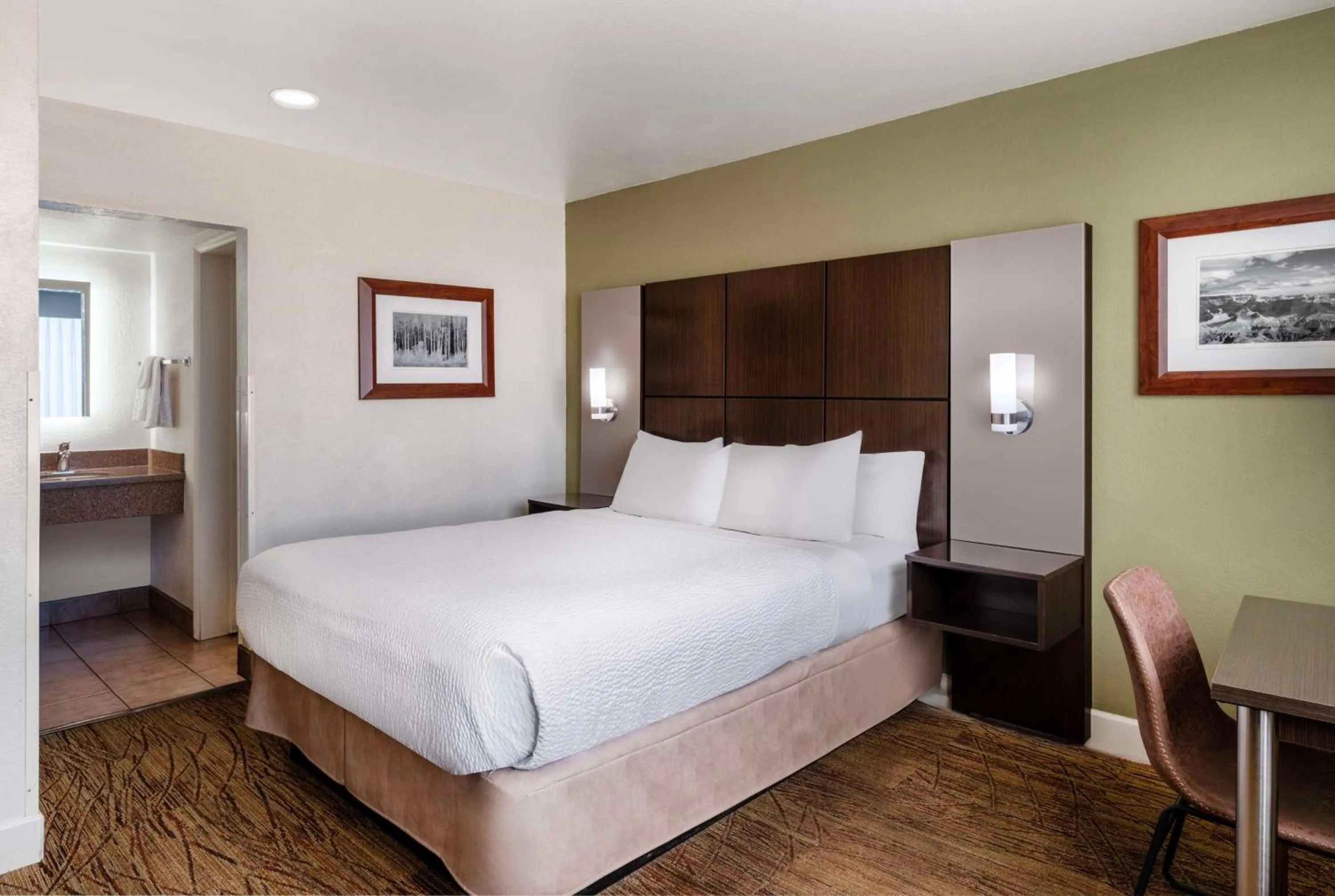 Bedroom, Bed in Best Western Pony Soldier Inn & Suites