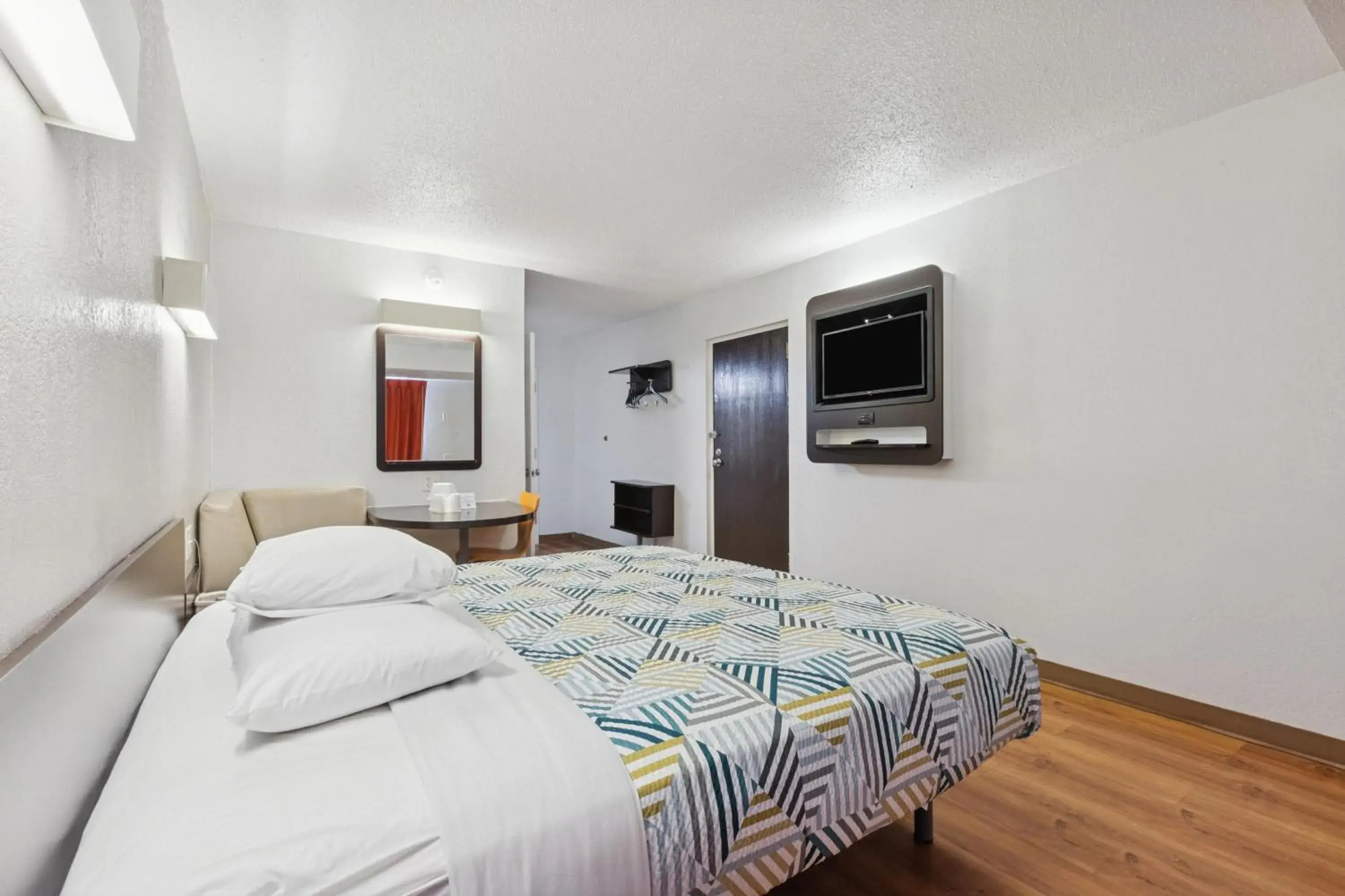 Bedroom, Bed in Motel 6-Piscataway, NJ Bedroom, Bed in Motel 6-Piscataway, NJ