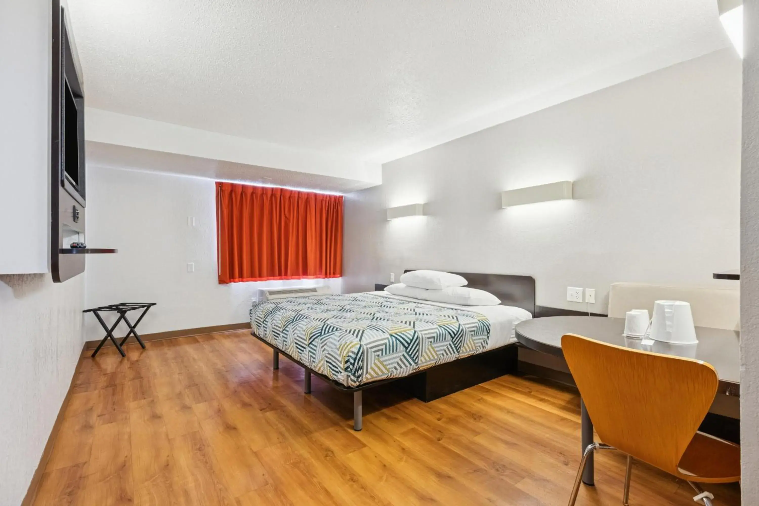 Bedroom, Bed in Motel 6-Piscataway, NJ Bedroom, Bed in Motel 6-Piscataway, NJ