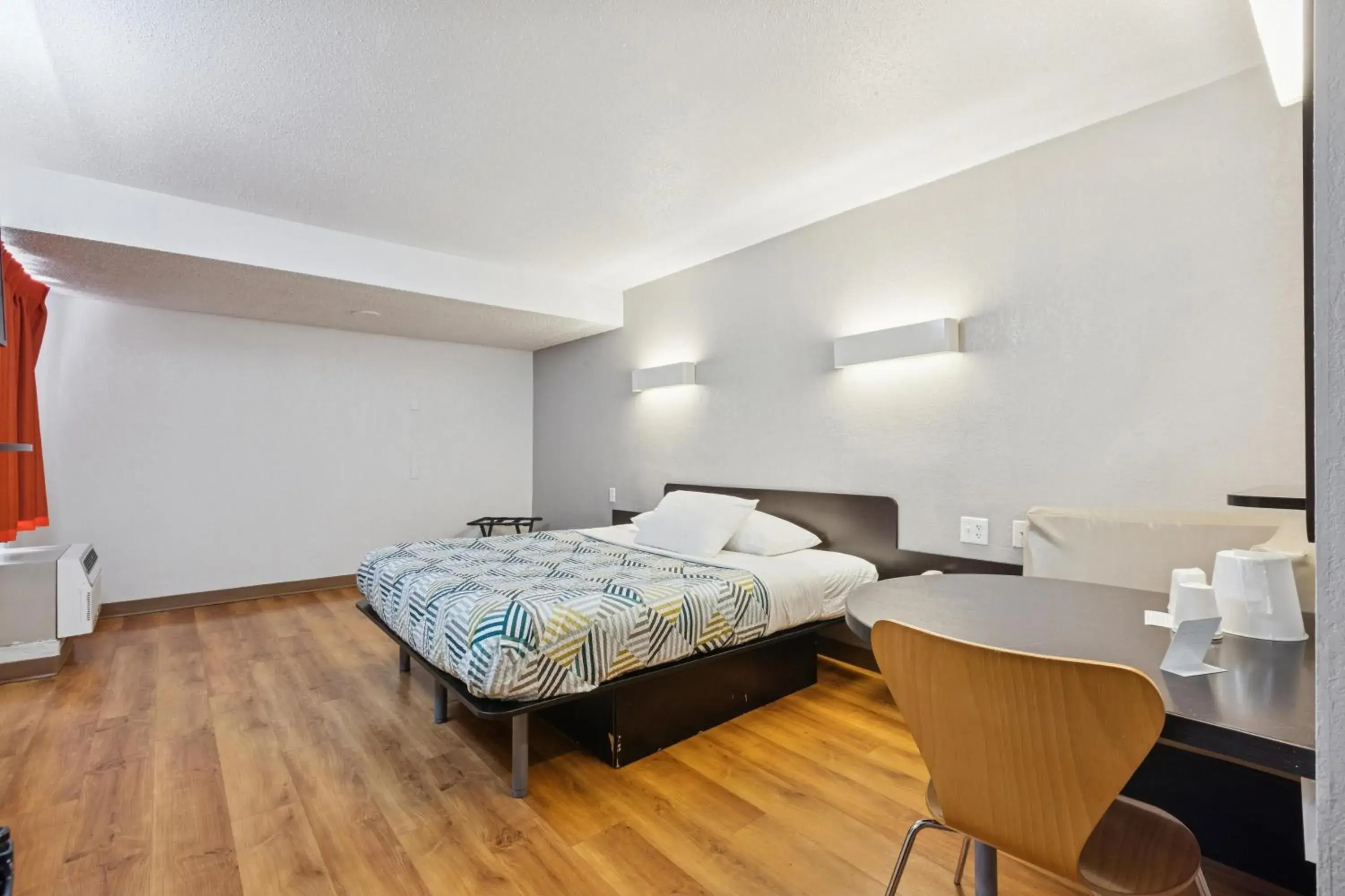 Bedroom, Bed in Motel 6-Piscataway, NJ Bedroom, Bed in Motel 6-Piscataway, NJ