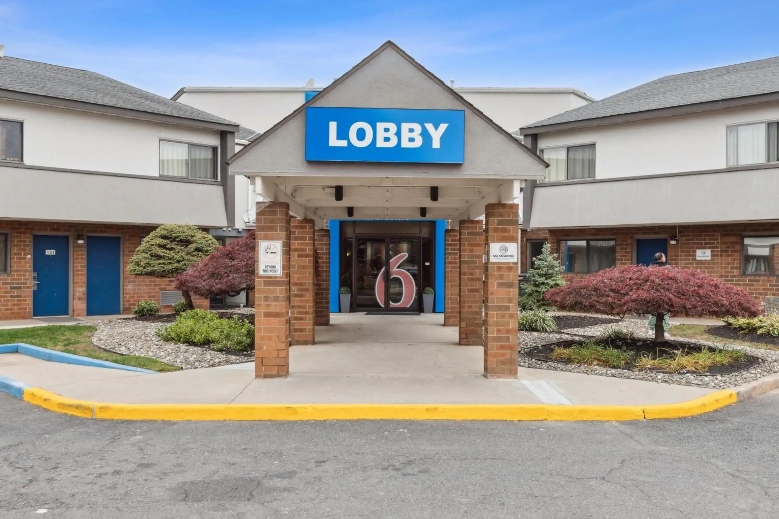 Property building in Motel 6-Piscataway, NJ Property building in Motel 6-Piscataway, NJ