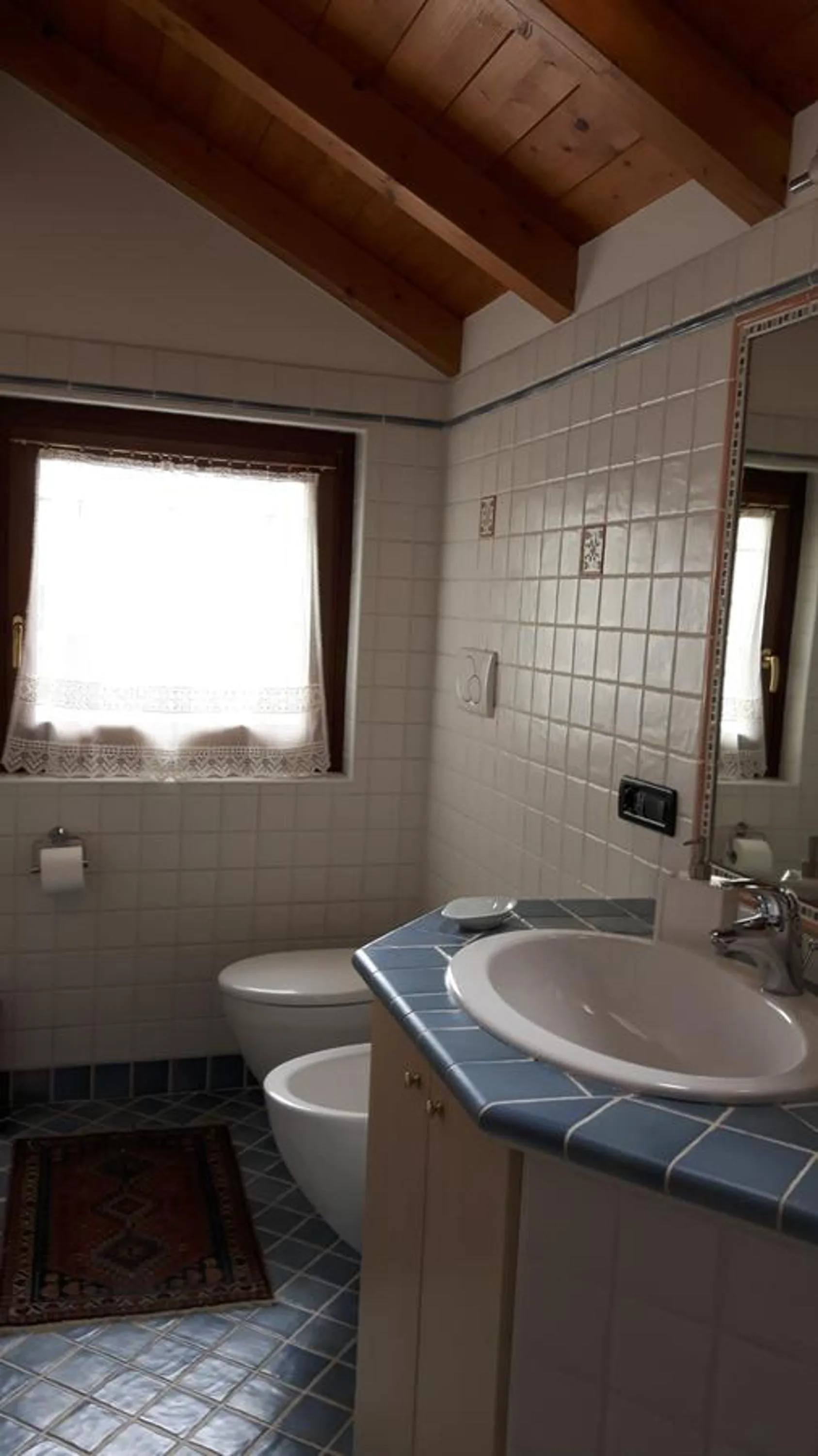 Bathroom in Green Rose