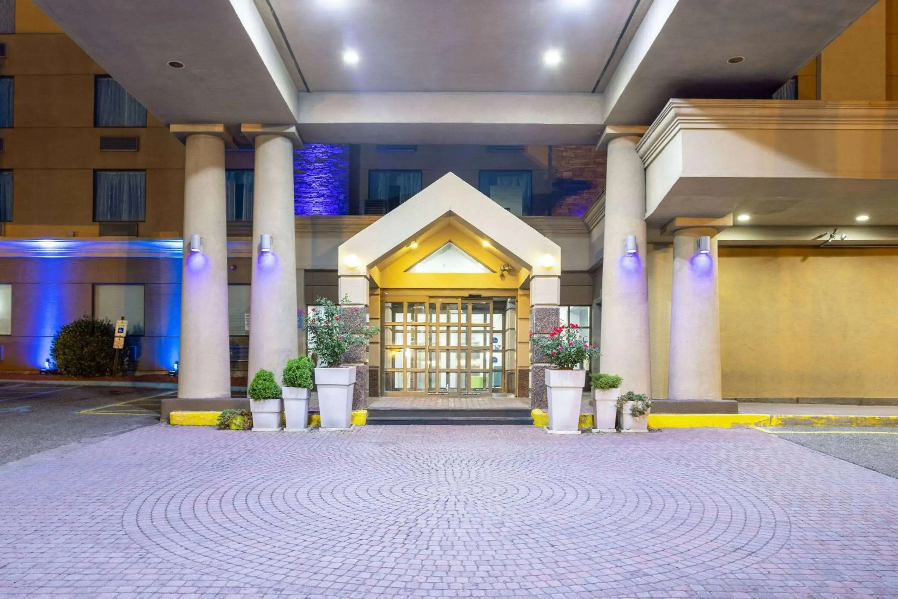 Days Hotel by Wyndham North Bergen Days Hotel by Wyndham North Bergen