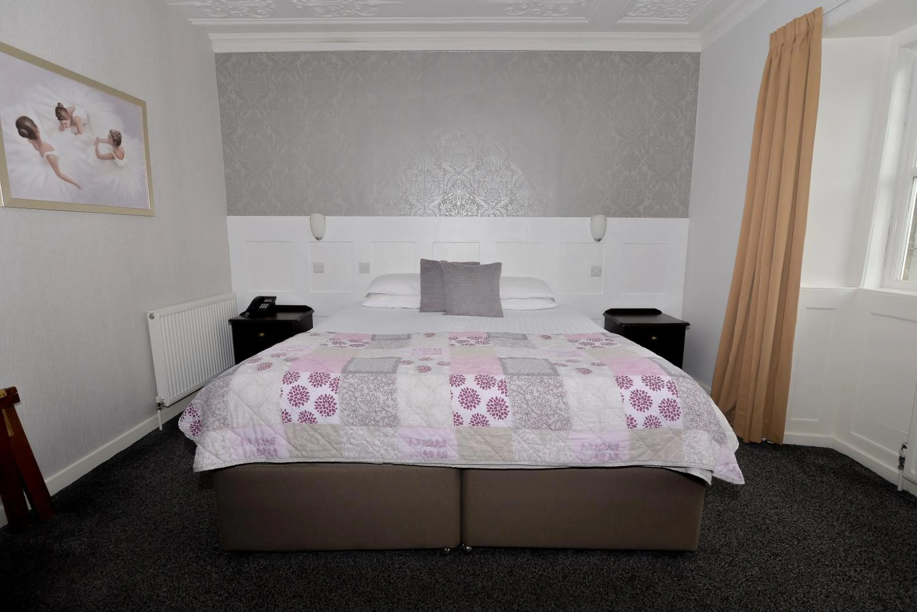 Bed in Steeton Hall Hotel & Restaurant