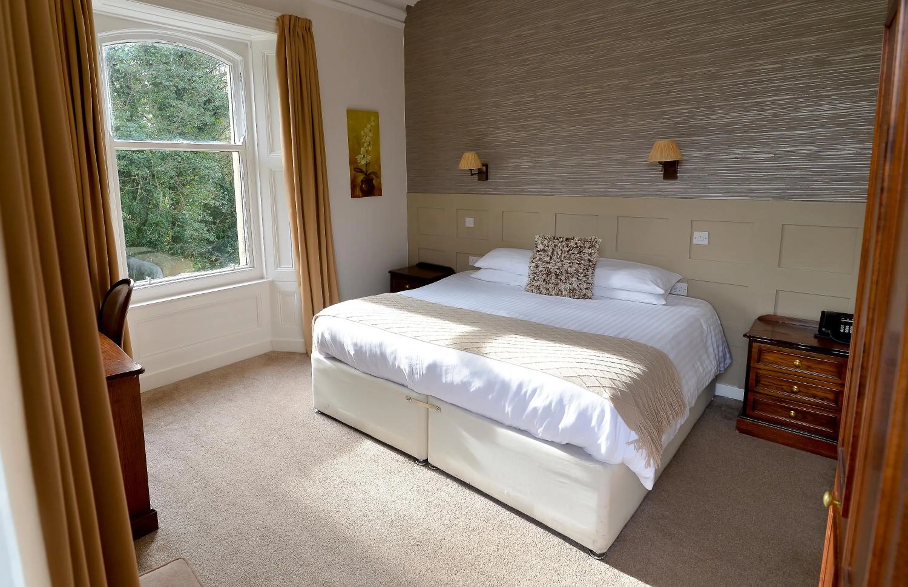 Bed in Steeton Hall Hotel & Restaurant
