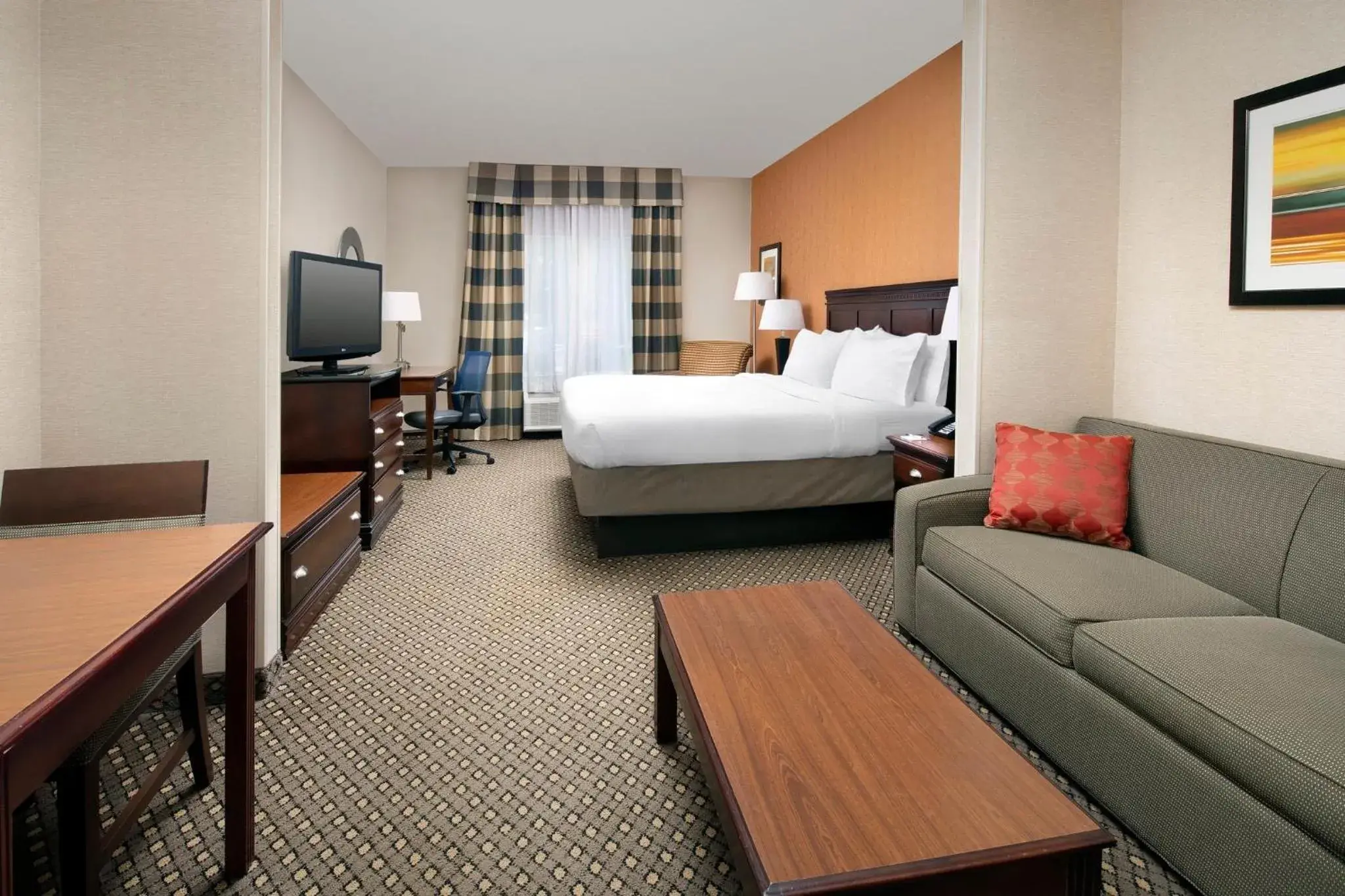 Photo of the whole room, Bed in Holiday Inn Express & Suites by IHG Chambersburg by IHG Photo of the whole room, Bed in Holiday Inn Express & Suites by IHG Chambersburg by IHG
