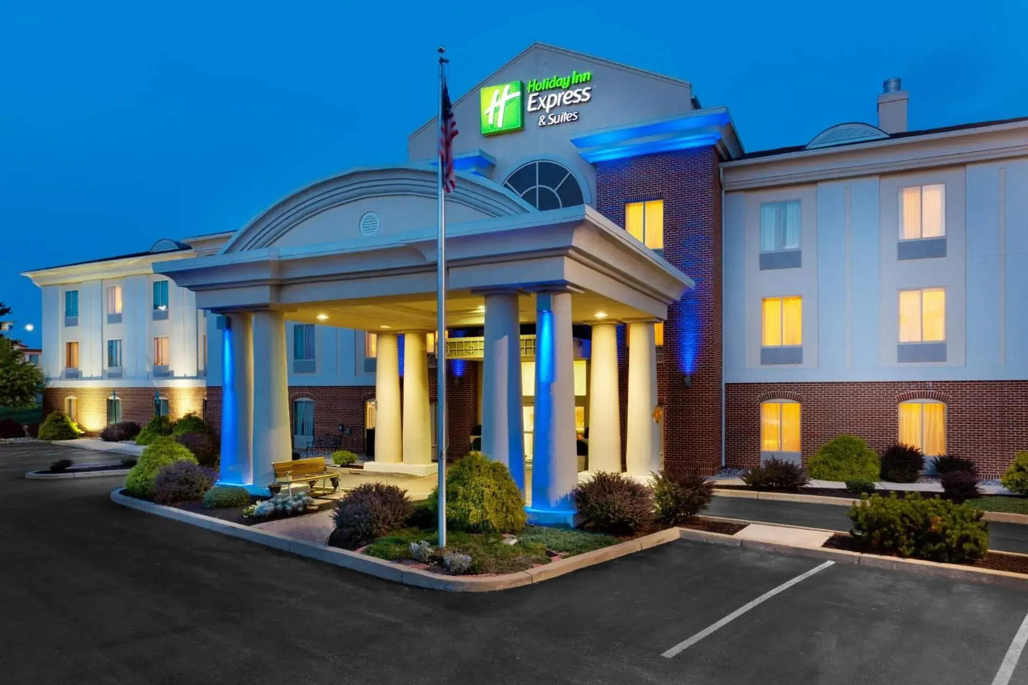 Property building in Holiday Inn Express & Suites by IHG Chambersburg by IHG Property building in Holiday Inn Express & Suites by IHG Chambersburg by IHG