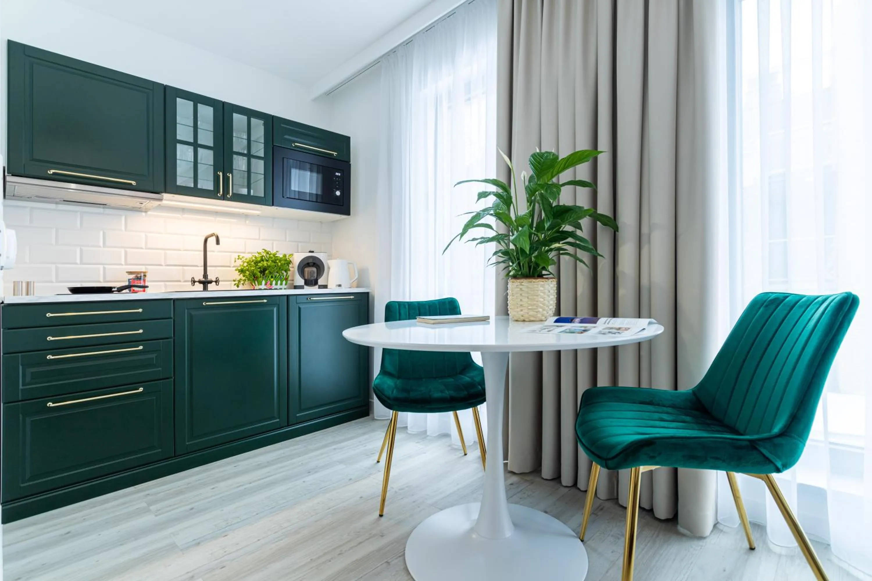 Kitchen or kitchenette in Lapwing Residence Sopot