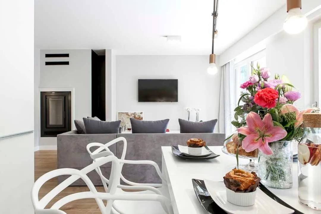 Deluxe Two-Bedroom Apartment Ground Floor in Lapwing Residence Sopot