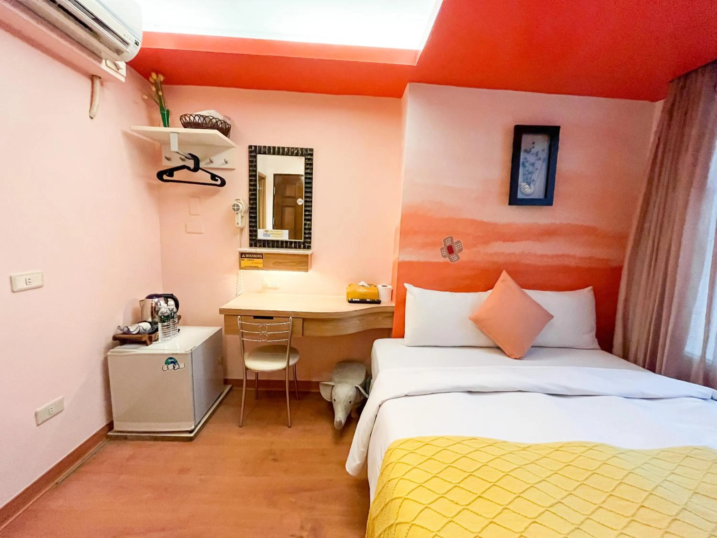 Photo of the whole room, Bed in Tz Shin Resort Hostel