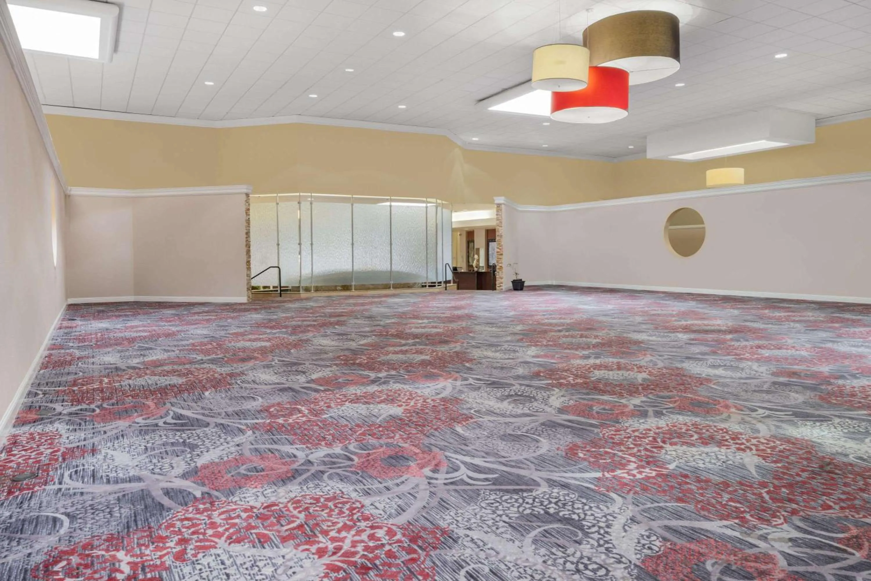 On site, Bed in Wyndham Sacramento