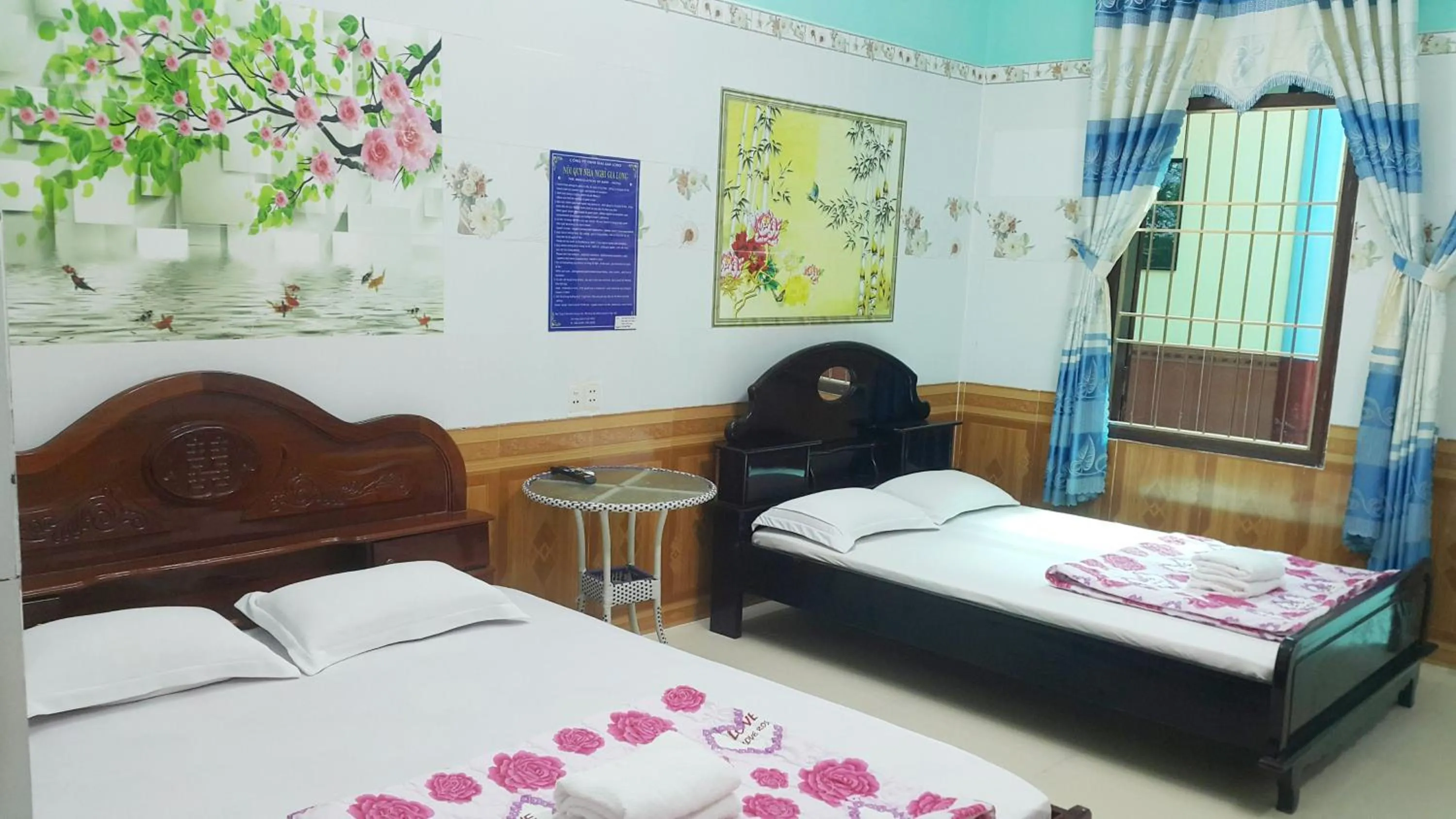 Bed in Gia Long Motel