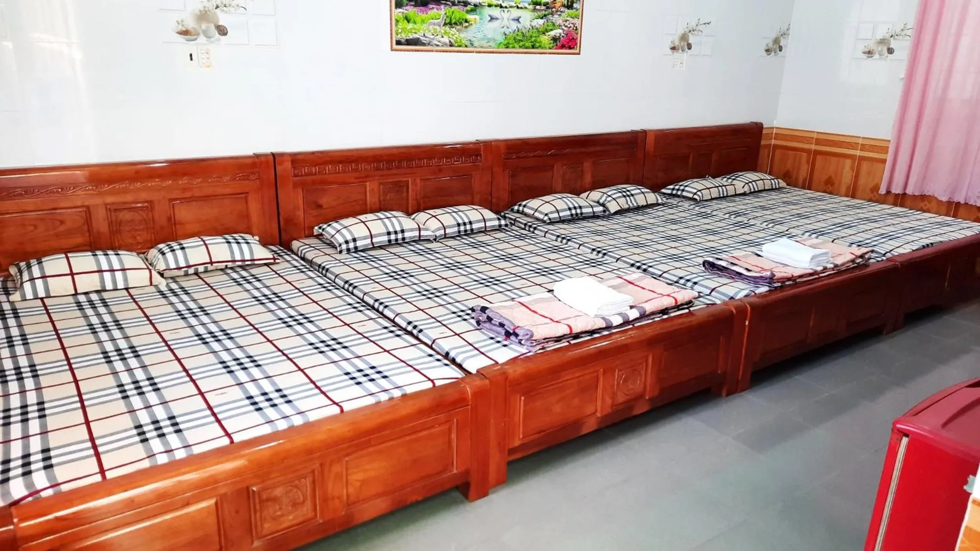 Bed in Gia Long Motel