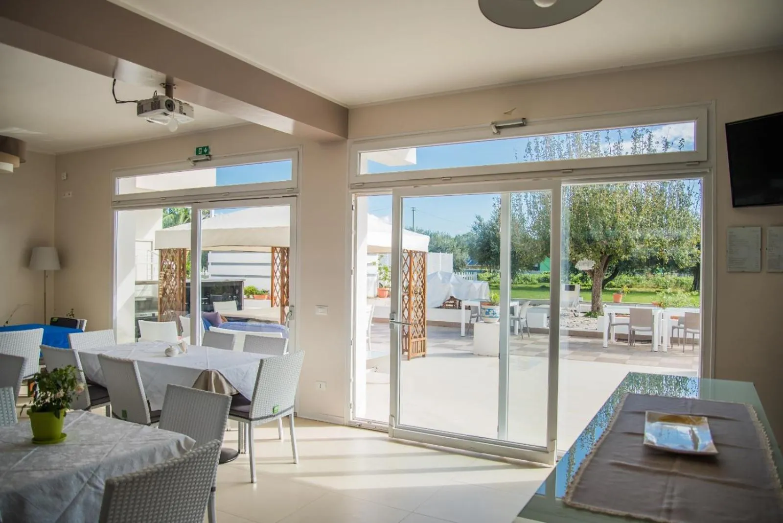 Breakfast in Villa Giadel