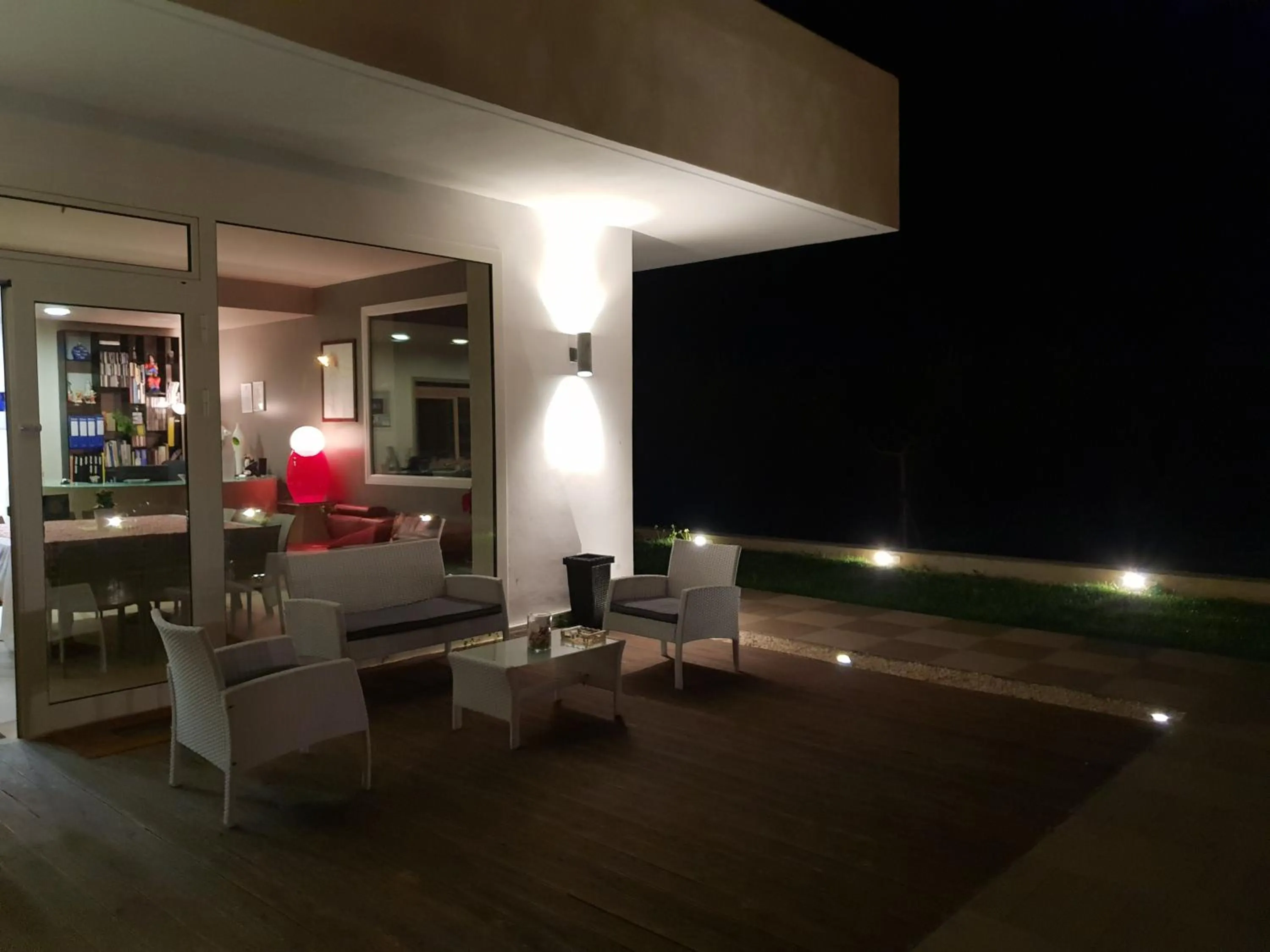 Facade/entrance in Villa Giadel