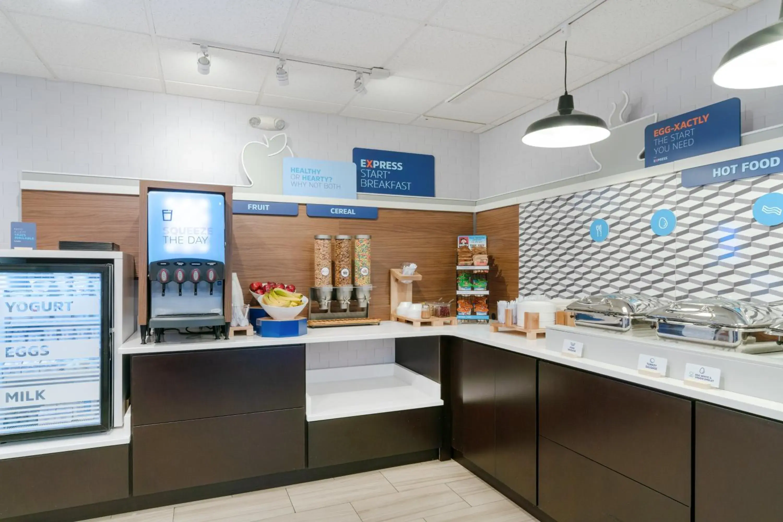 Breakfast in Holiday Inn Express Prince Frederick by IHG Breakfast in Holiday Inn Express Prince Frederick by IHG