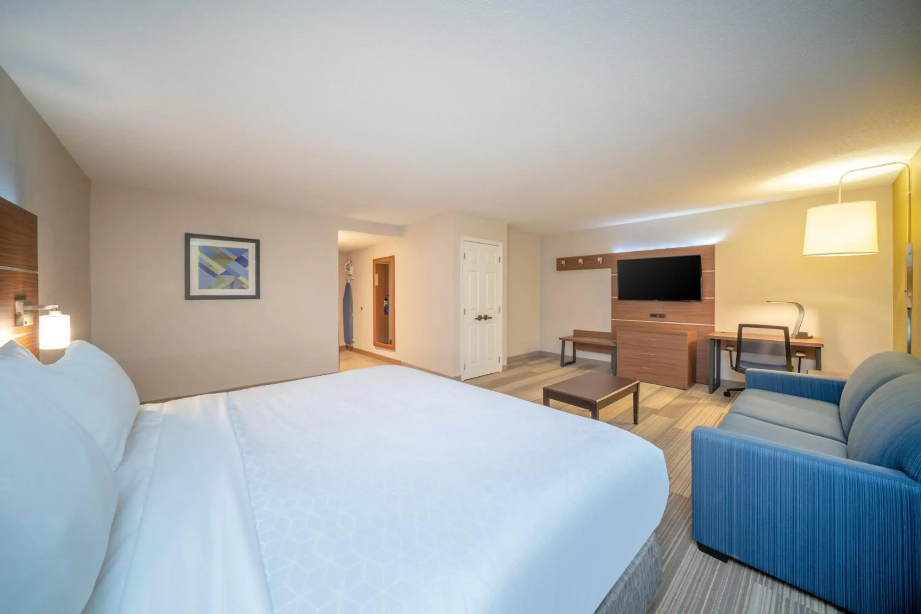 King Suite - single occupancy in Holiday Inn Express Prince Frederick by IHG King Suite - single occupancy in Holiday Inn Express Prince Frederick by IHG