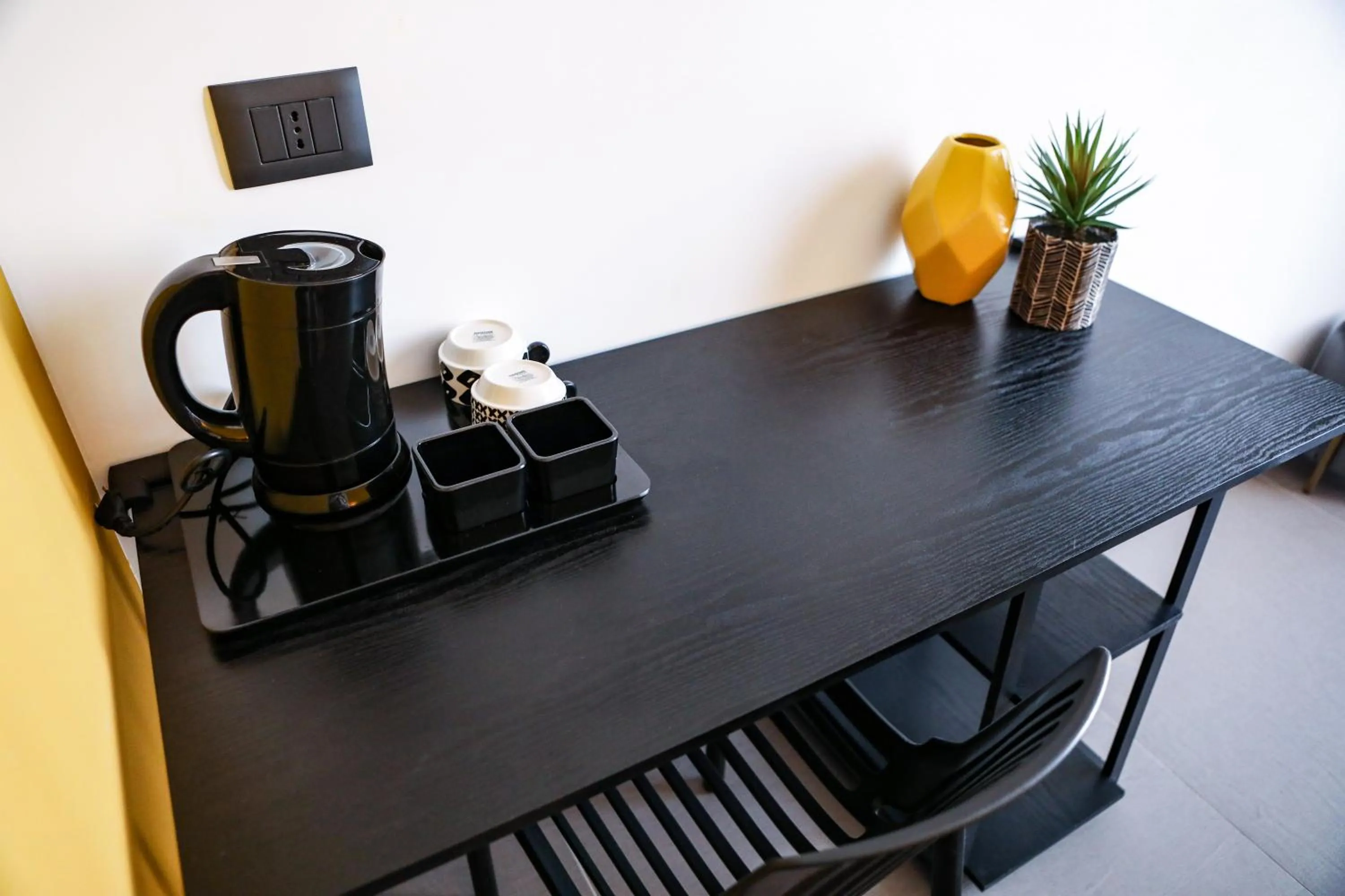 Coffee/tea facilities in Materdays 24