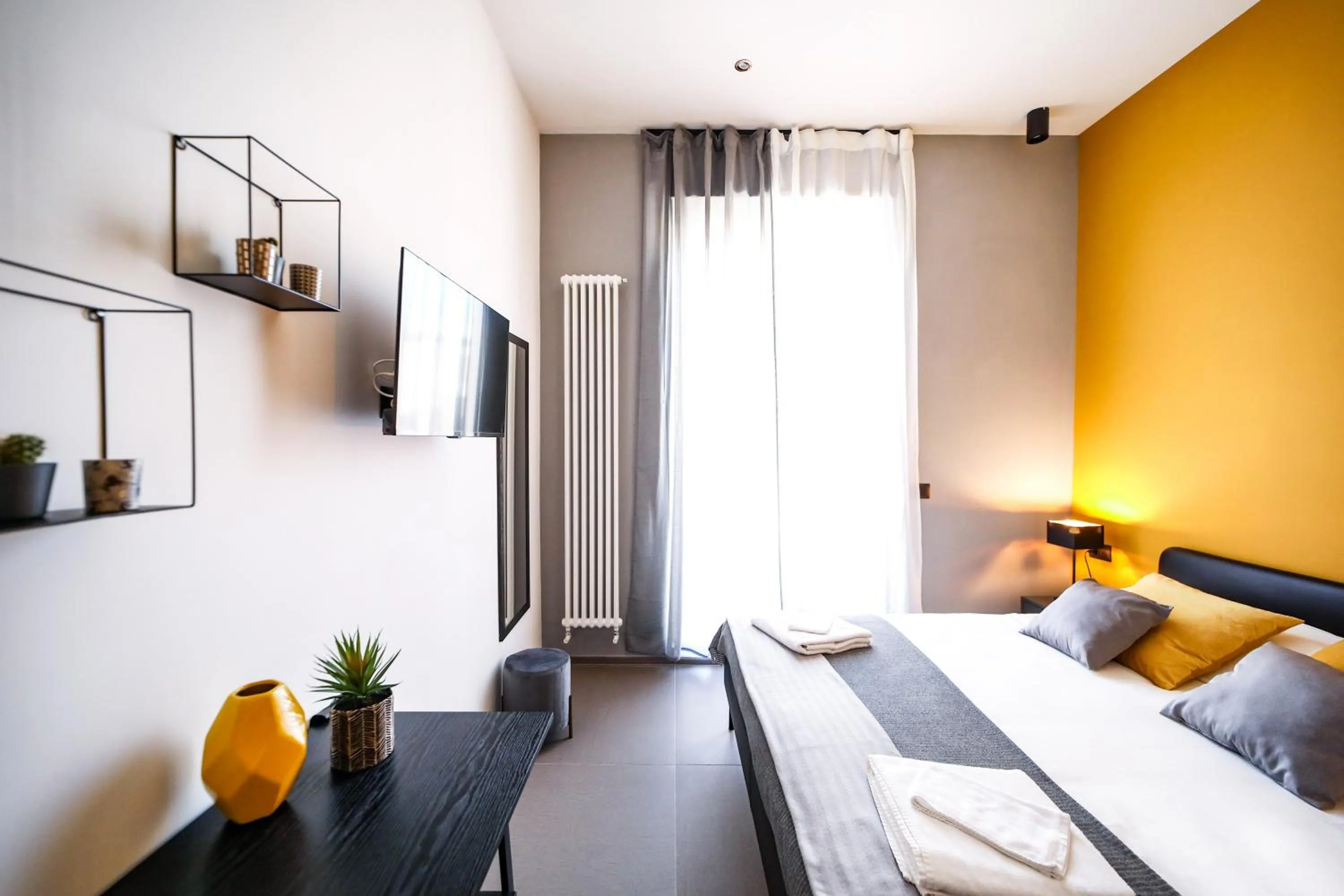 Bedroom, Bed in Materdays 24