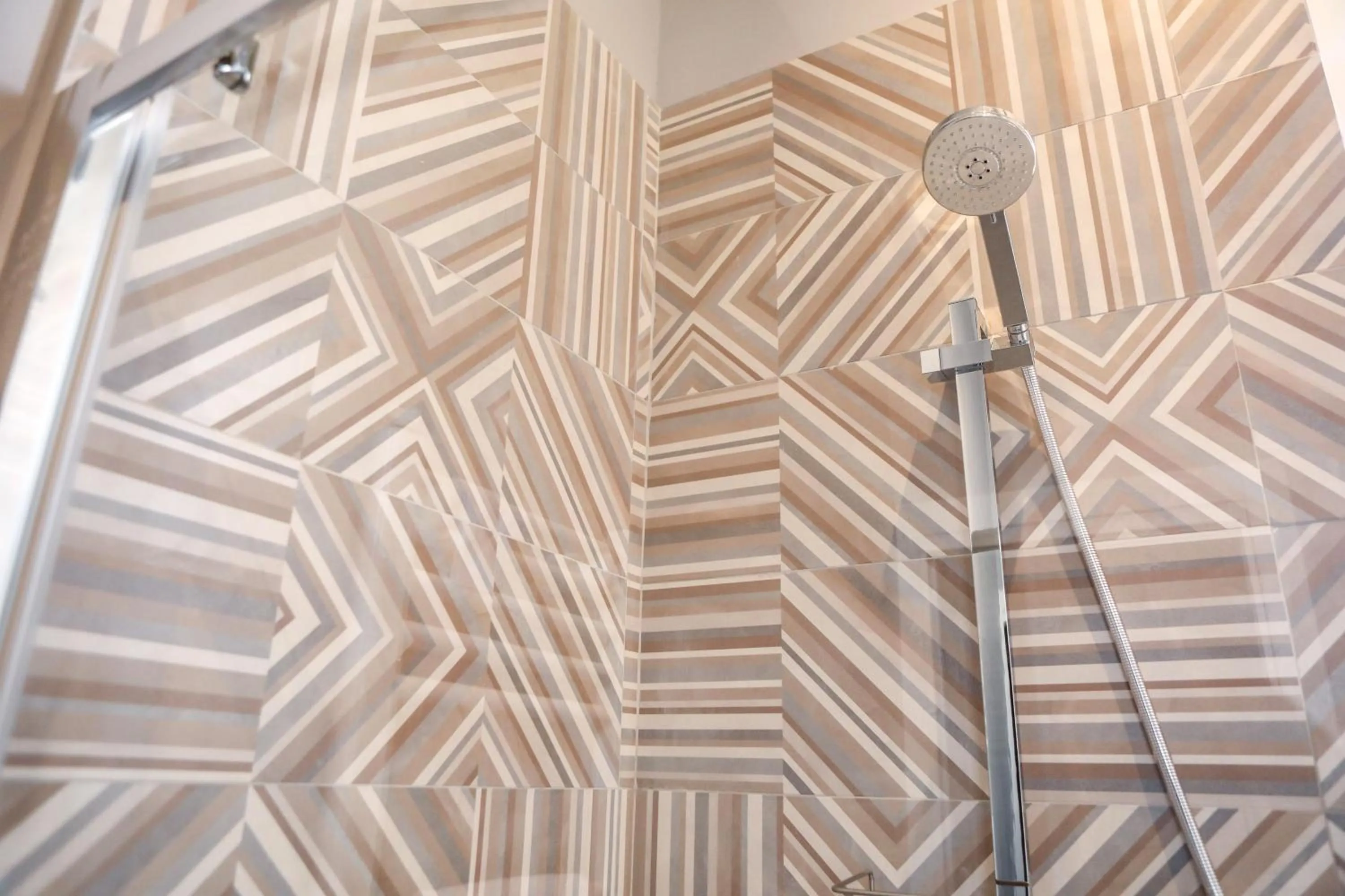 Shower in Materdays 24