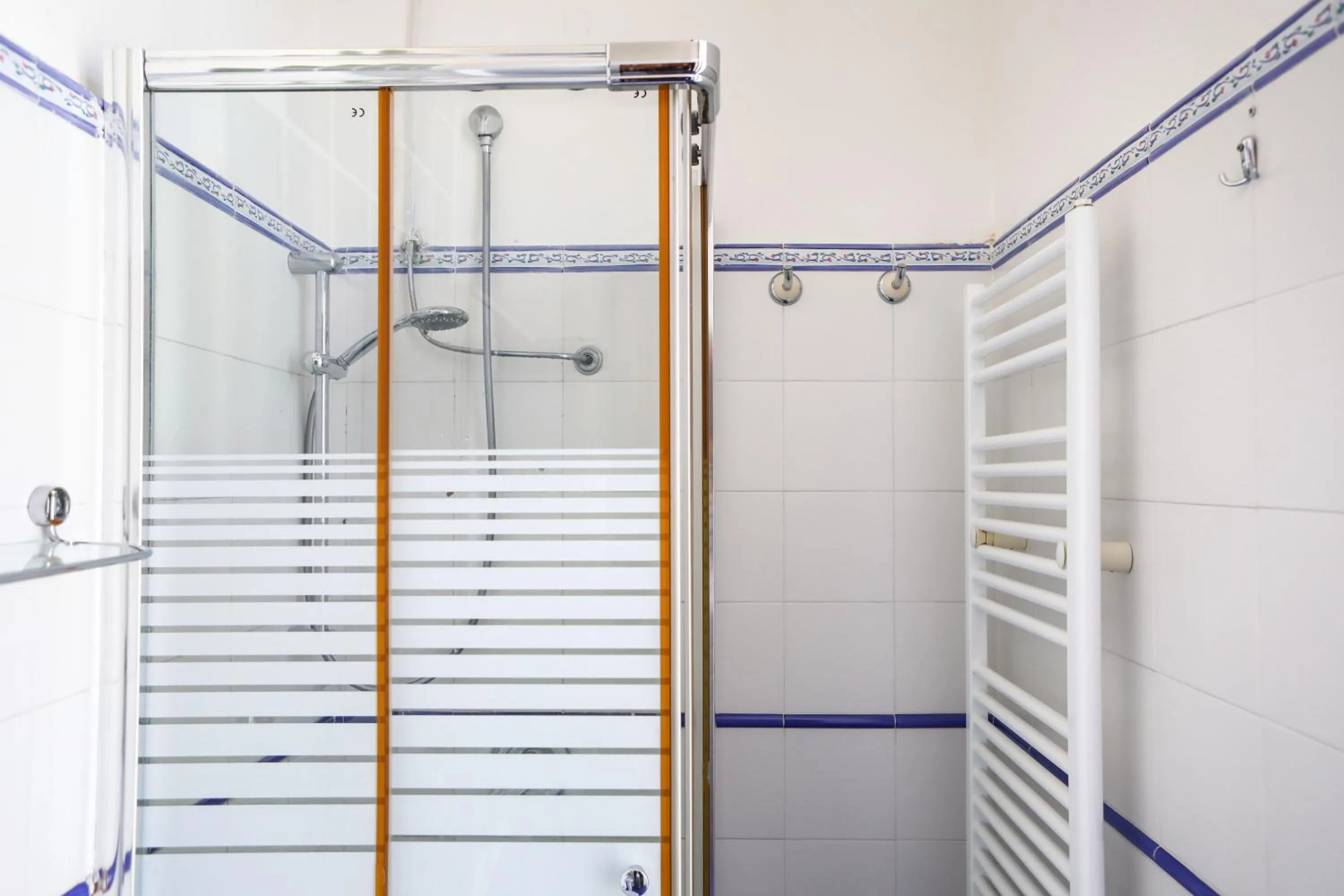 Shower in Materdays 24